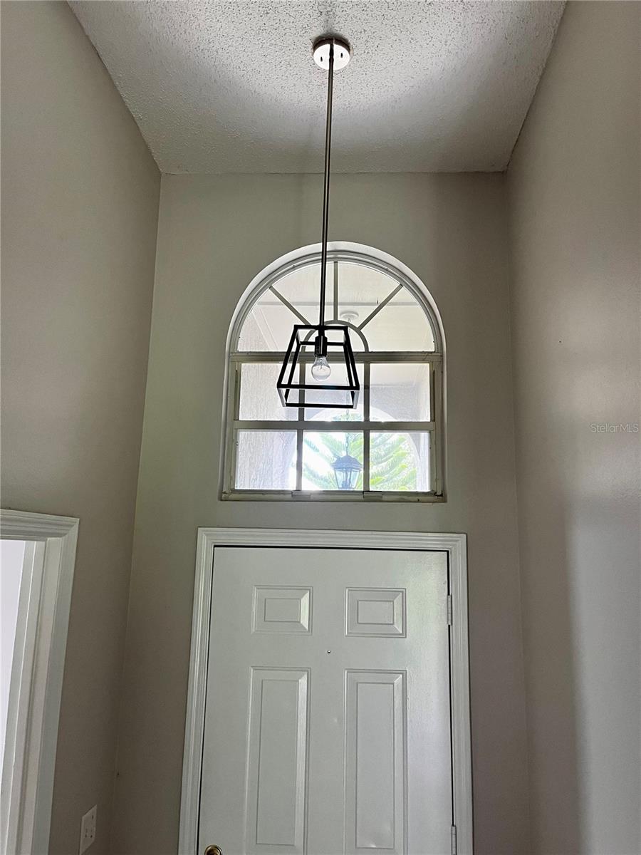 Image 4 of 21 For 5215 Martinique Drive