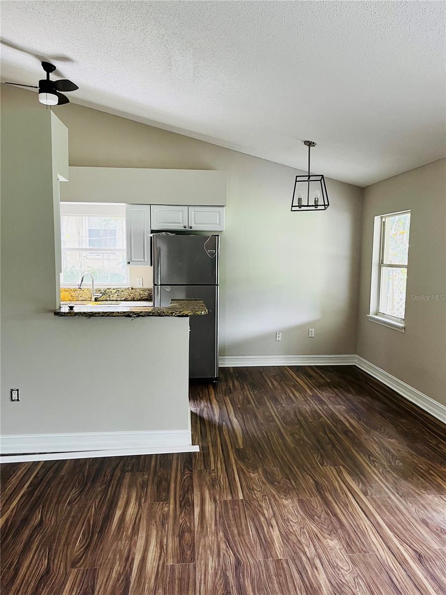 Image 7 of 21 For 5215 Martinique Drive