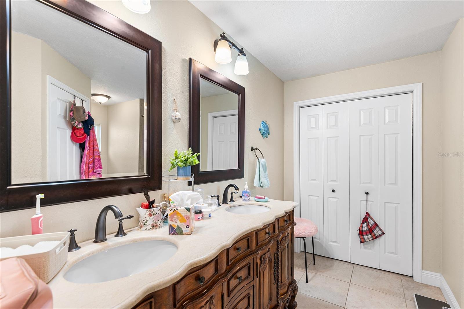 Image 22 of 47 For 707 Powder Horn Row