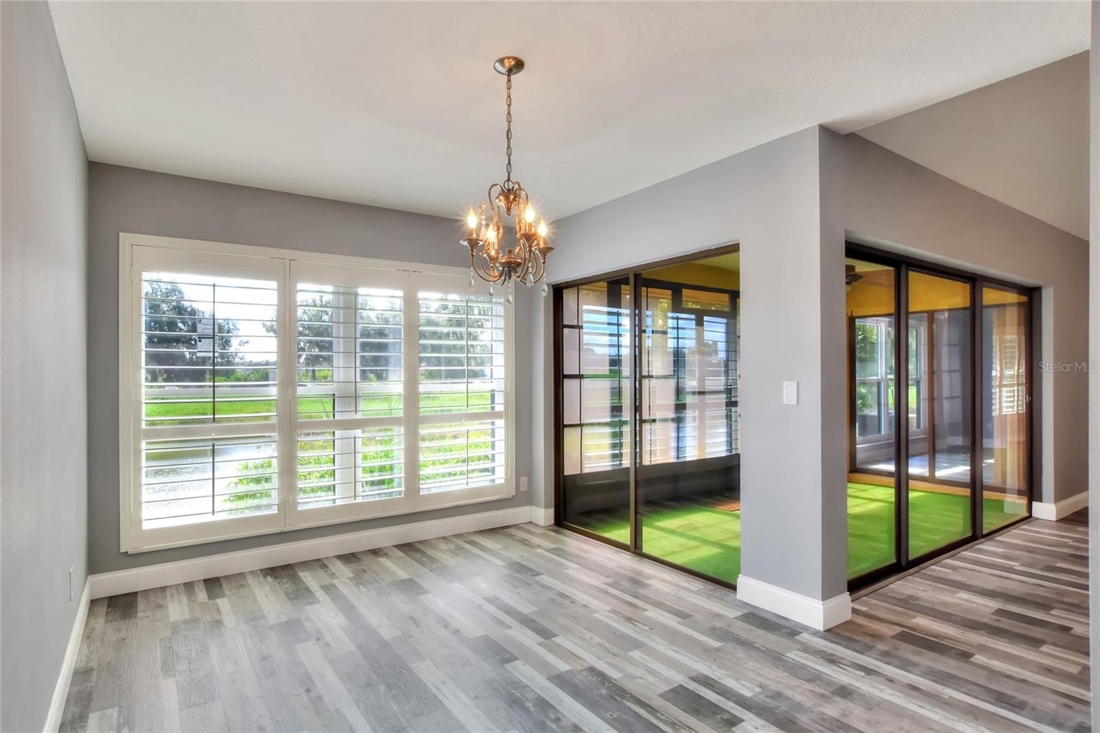Image 12 of 49 For 4255 Creekwood Lane 4255