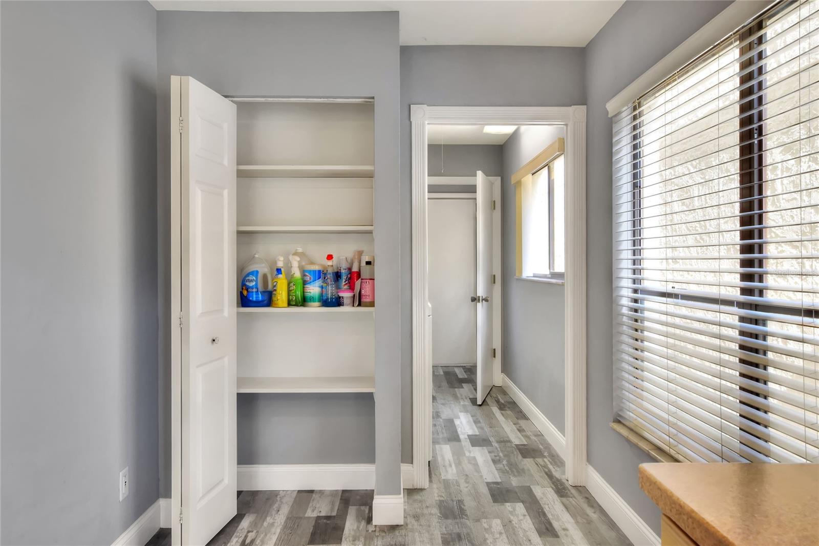 Image 20 of 49 For 4255 Creekwood Lane 4255