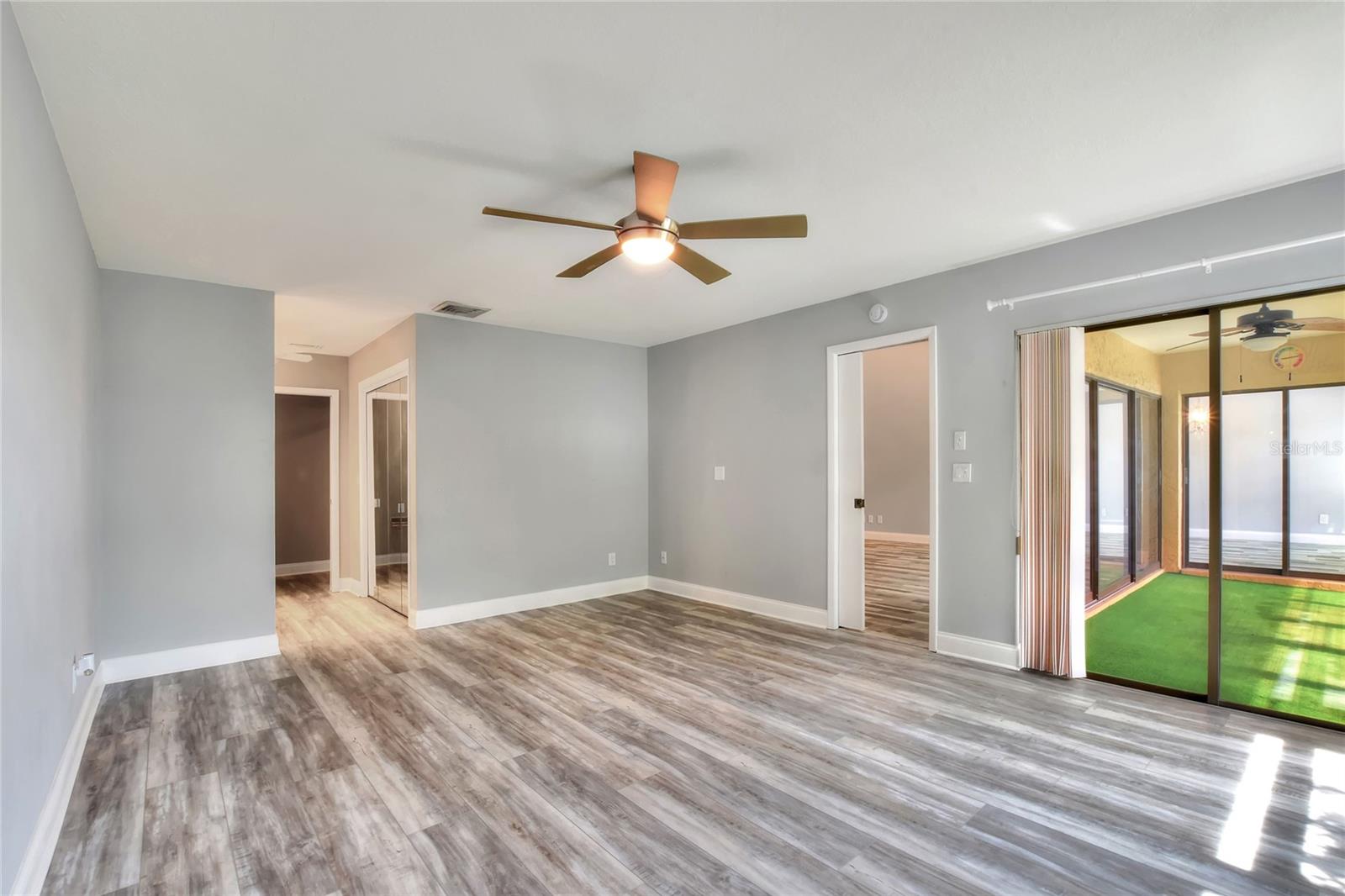 Image 24 of 49 For 4255 Creekwood Lane 4255