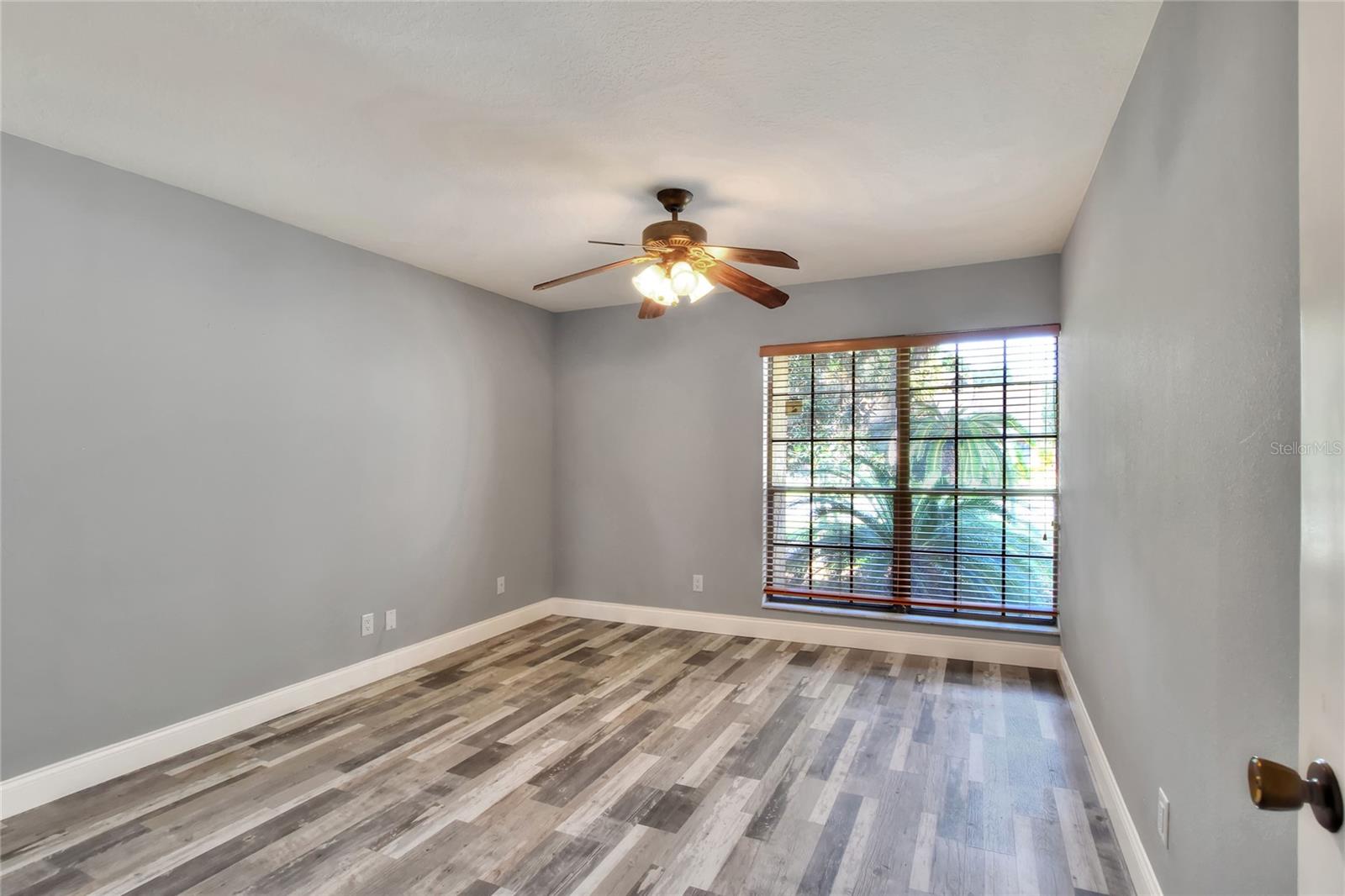 Image 33 of 49 For 4255 Creekwood Lane 4255