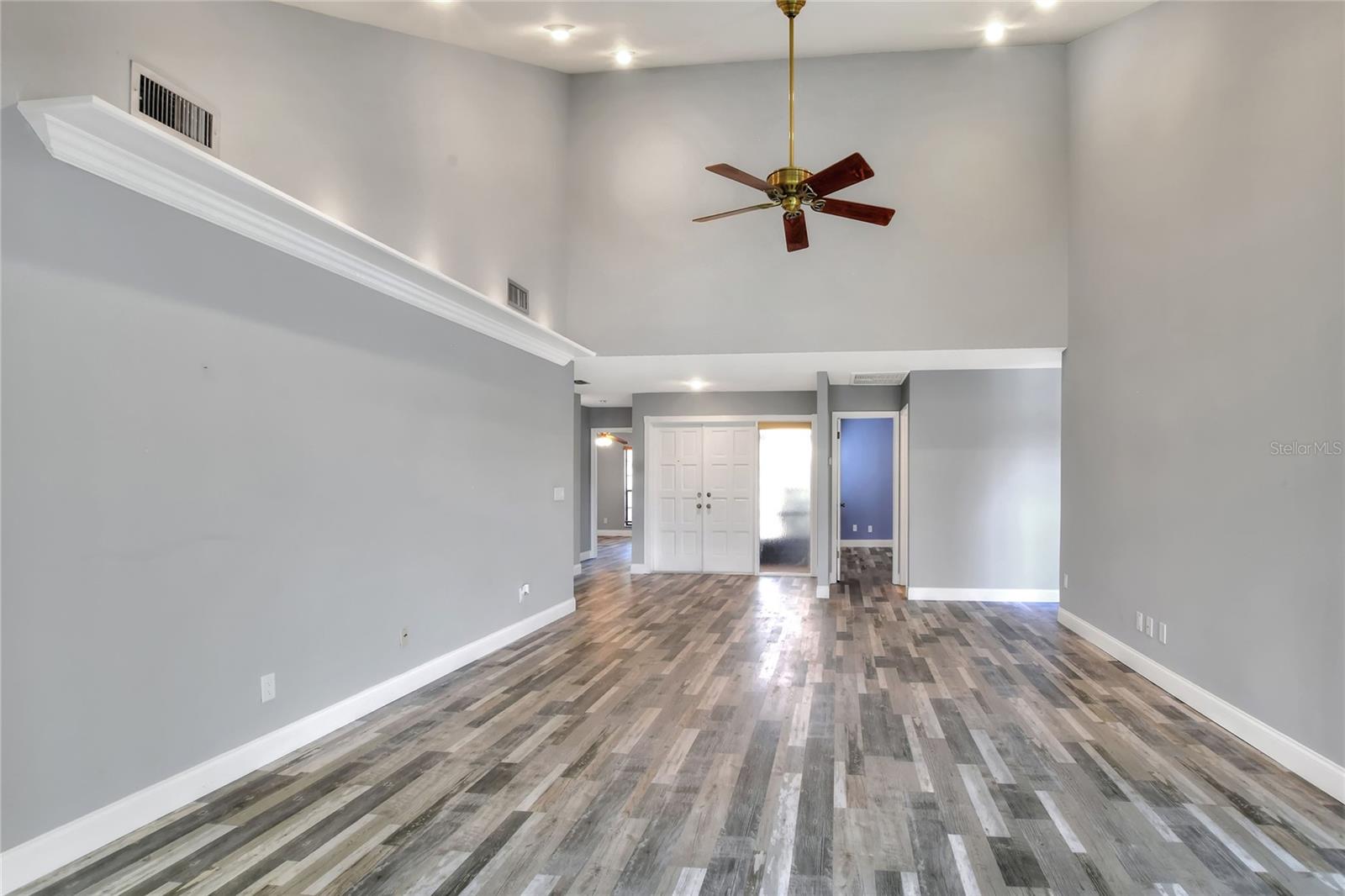 Image 9 of 49 For 4255 Creekwood Lane 4255