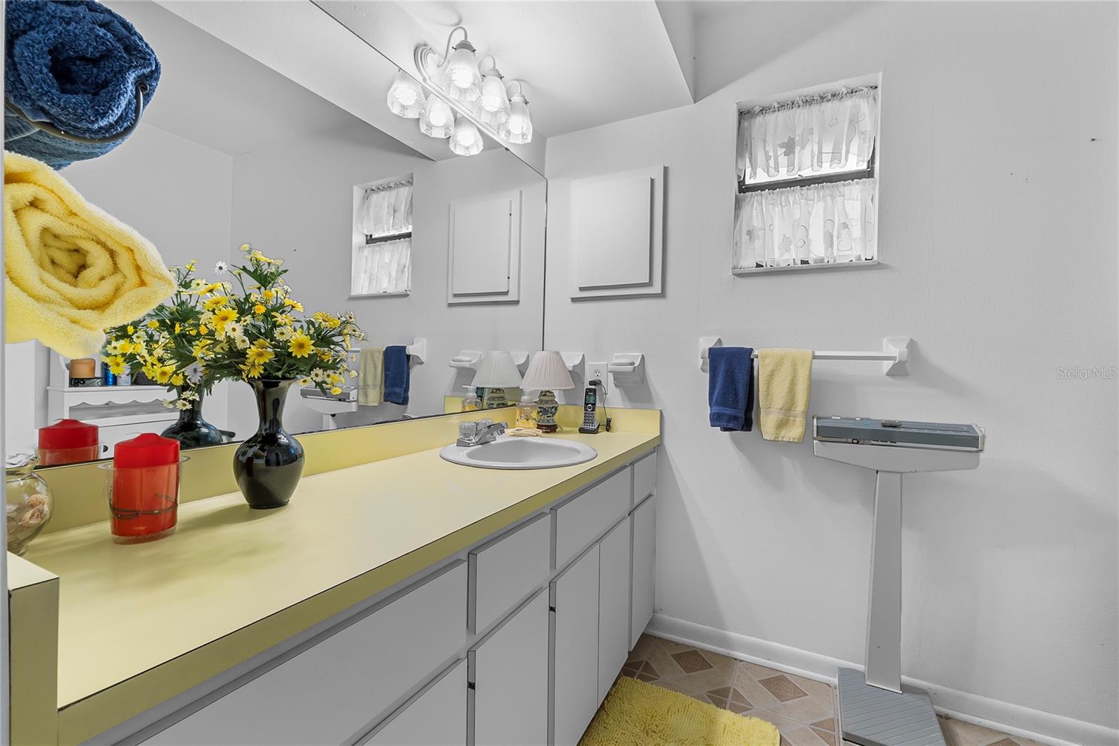 Image 24 of 39 For 6642 Trail Ridge Drive 6642