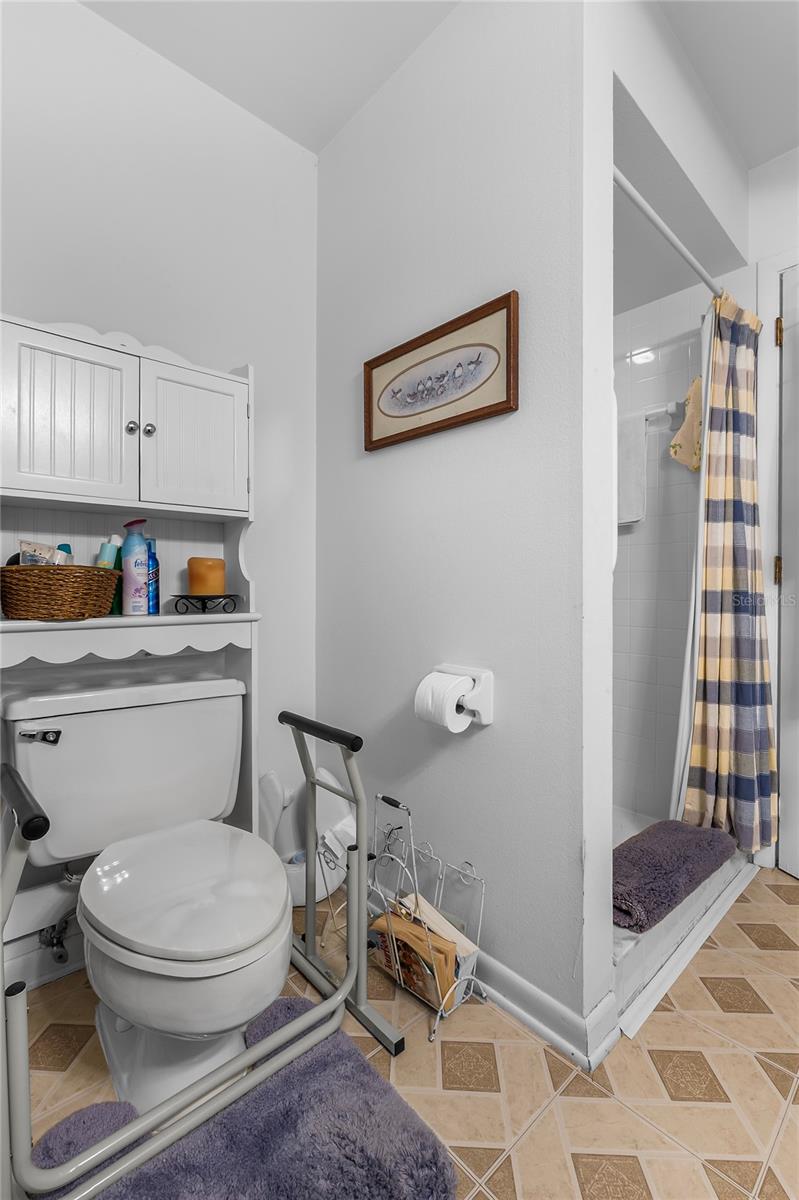 Image 25 of 39 For 6642 Trail Ridge Drive 6642