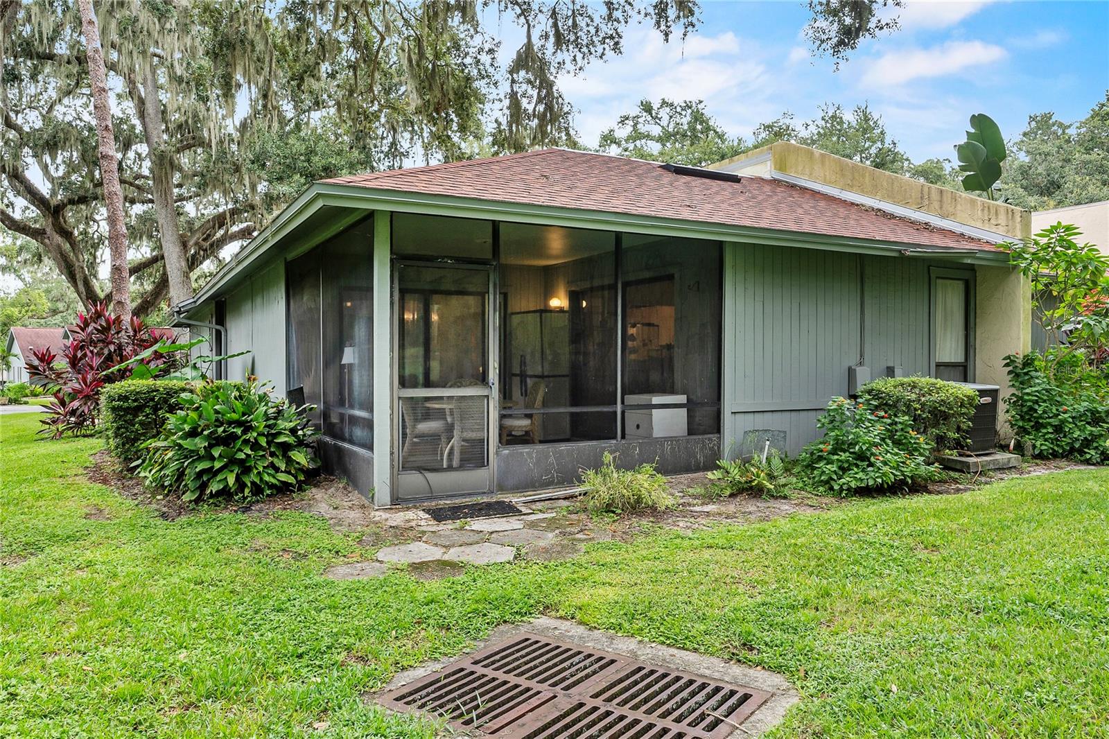 Image 33 of 39 For 6642 Trail Ridge Drive 6642