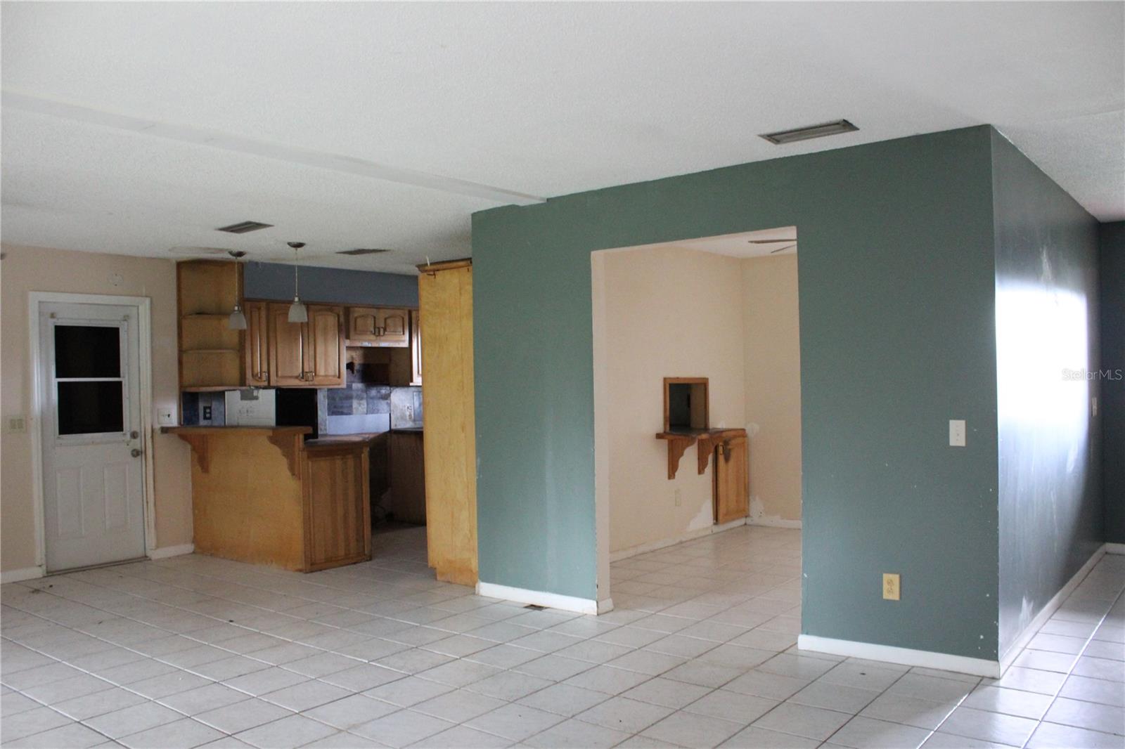 Image 6 of 14 For 1517 Hallam Court N