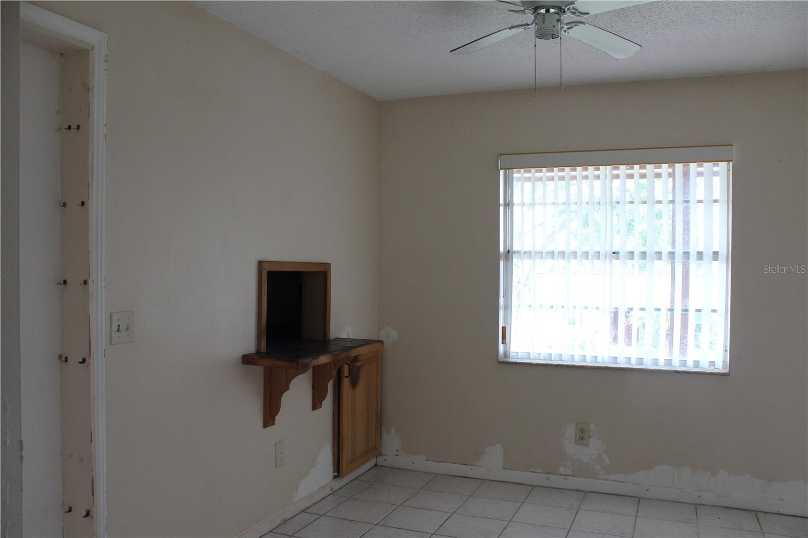 Image 7 of 14 For 1517 Hallam Court N