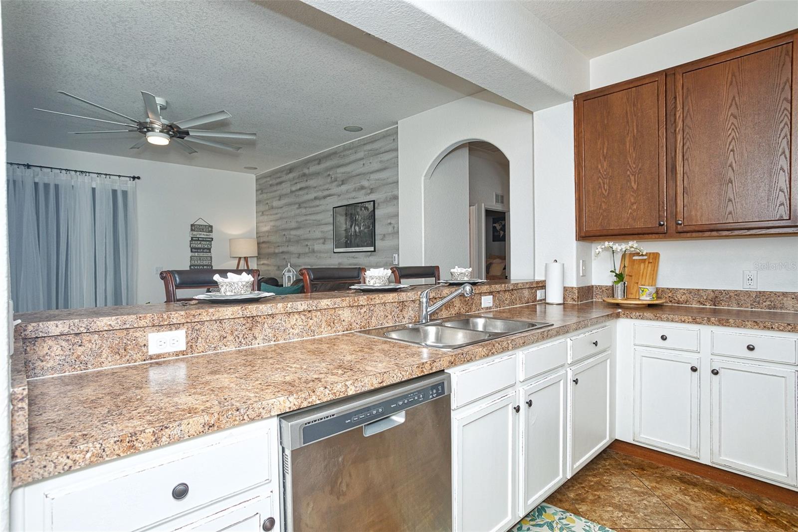 Image 13 of 52 For 6557 Evergreen Park Drive