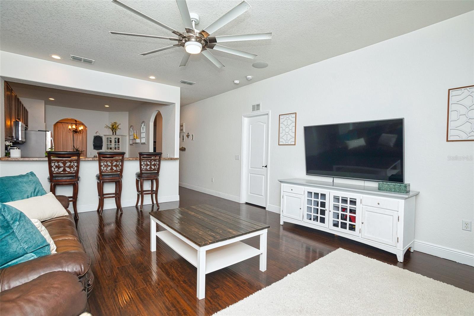 Image 20 of 52 For 6557 Evergreen Park Drive