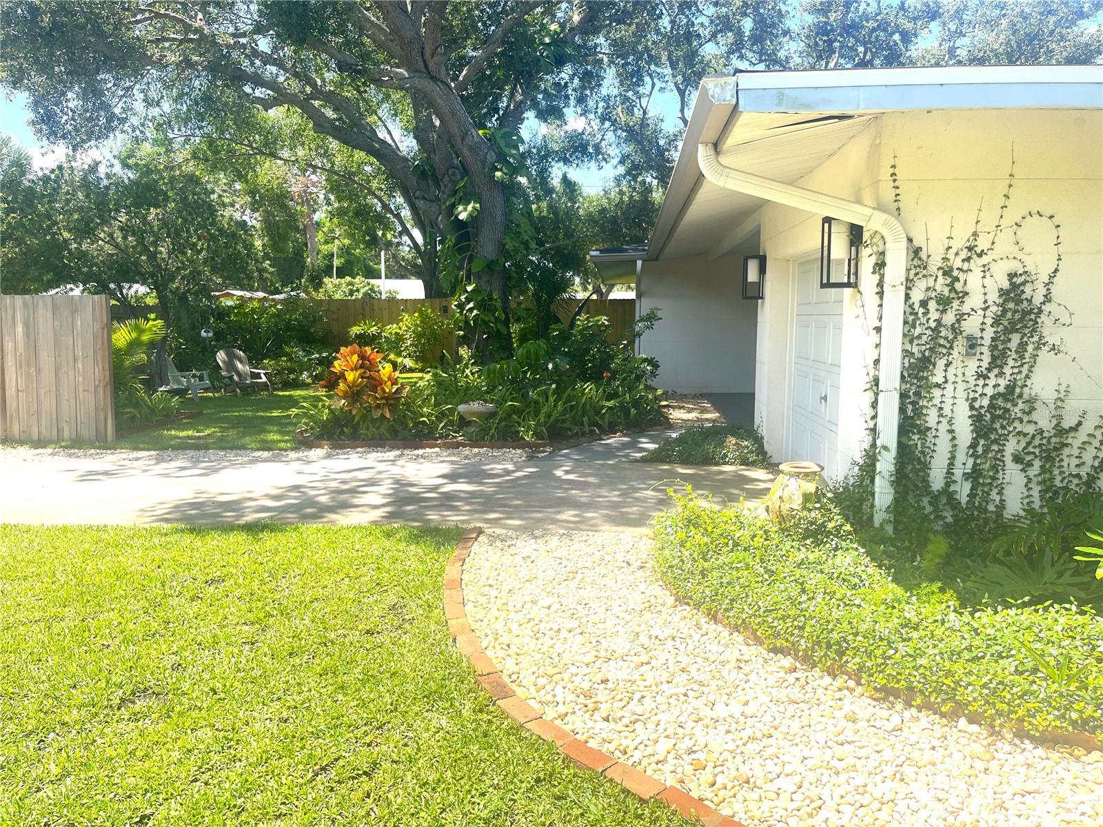 Image 15 of 26 For 4718 Crystal Avenue
