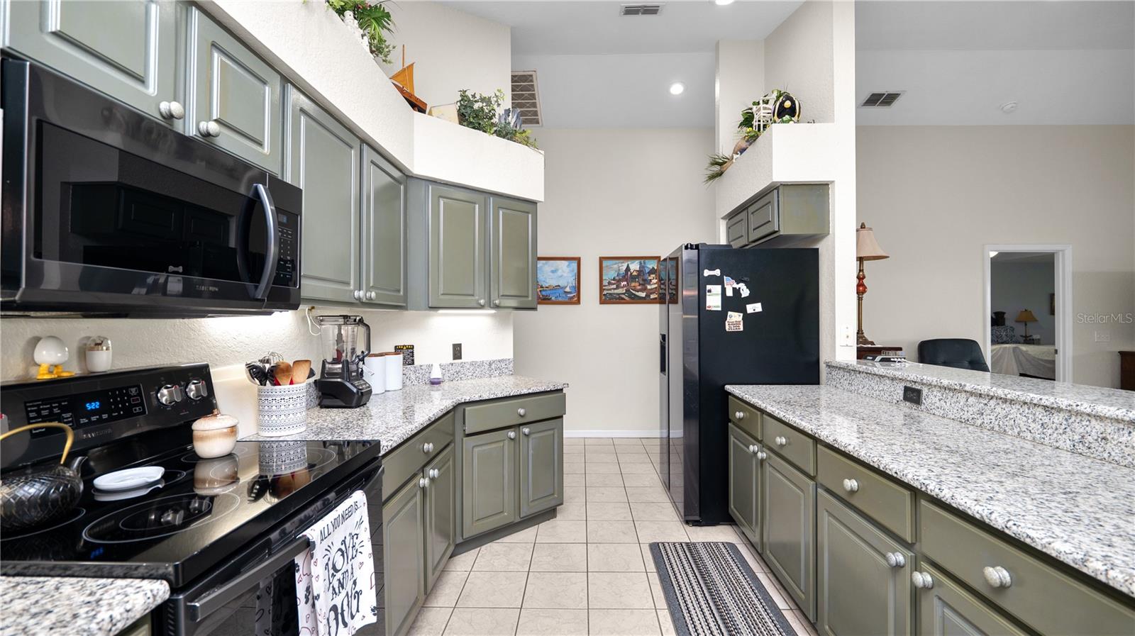 Image 16 of 42 For 6915 Starmount Drive