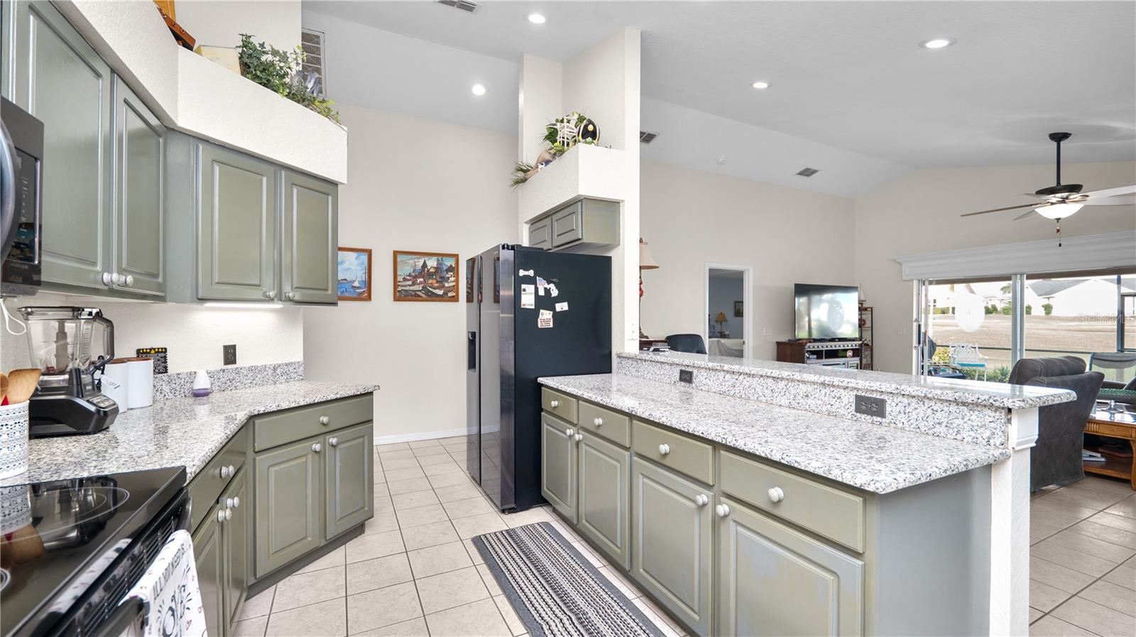 Image 20 of 42 For 6915 Starmount Drive
