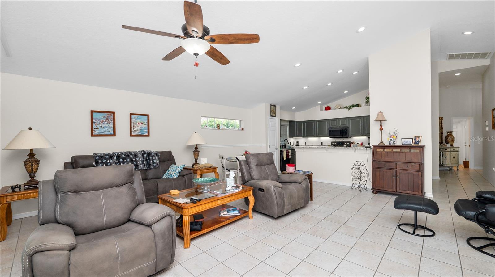 Image 24 of 42 For 6915 Starmount Drive