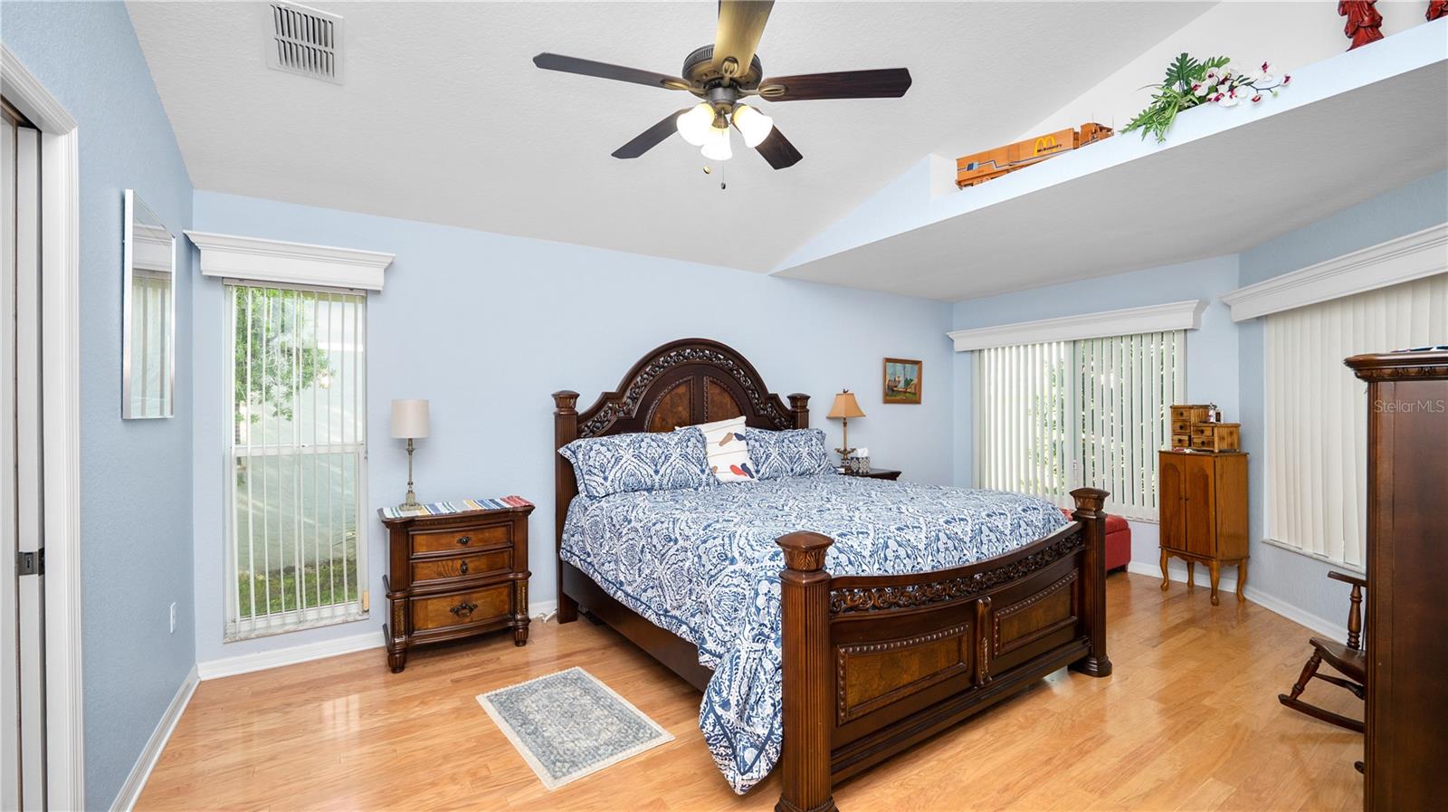 Image 26 of 42 For 6915 Starmount Drive