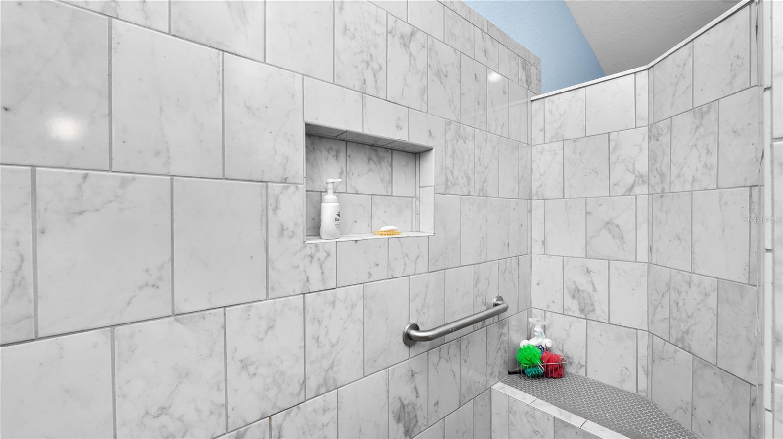 Image 33 of 42 For 6915 Starmount Drive