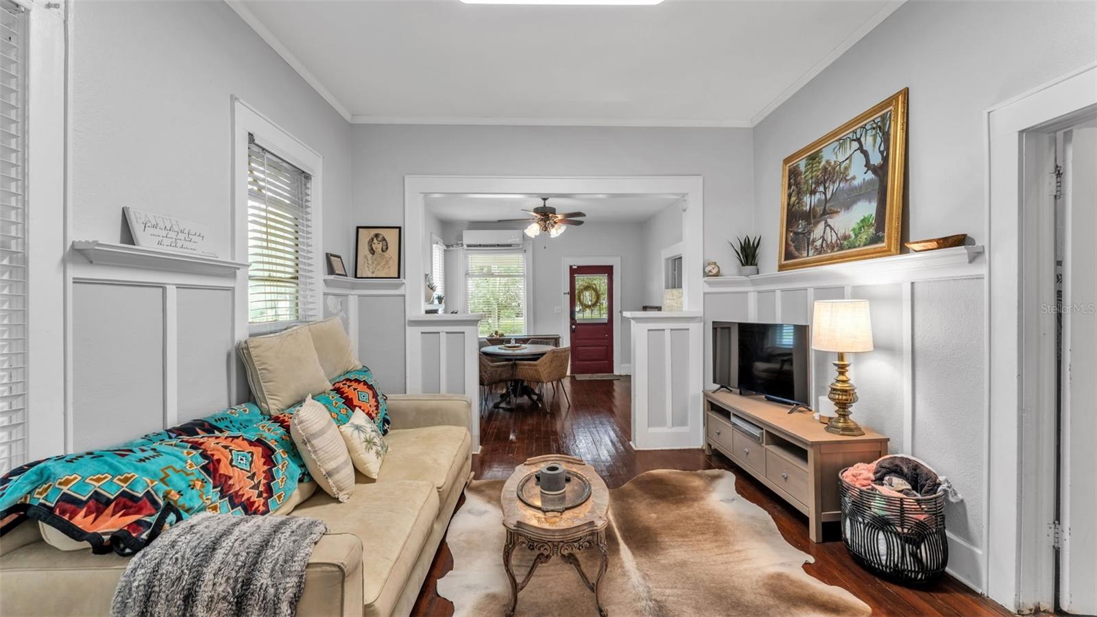 Image 11 of 29 For 109 Bluefield Avenue