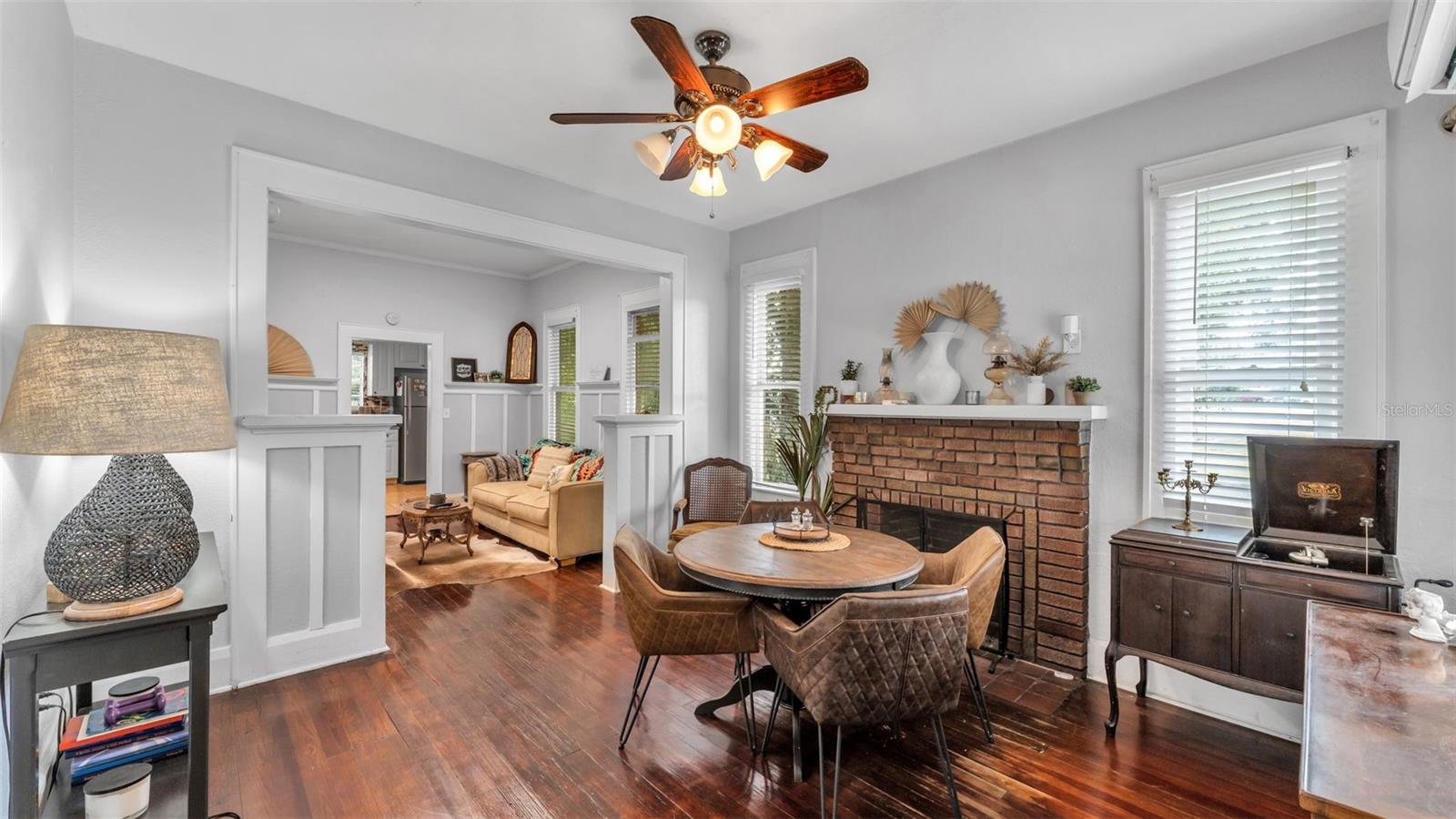 Image 6 of 29 For 109 Bluefield Avenue