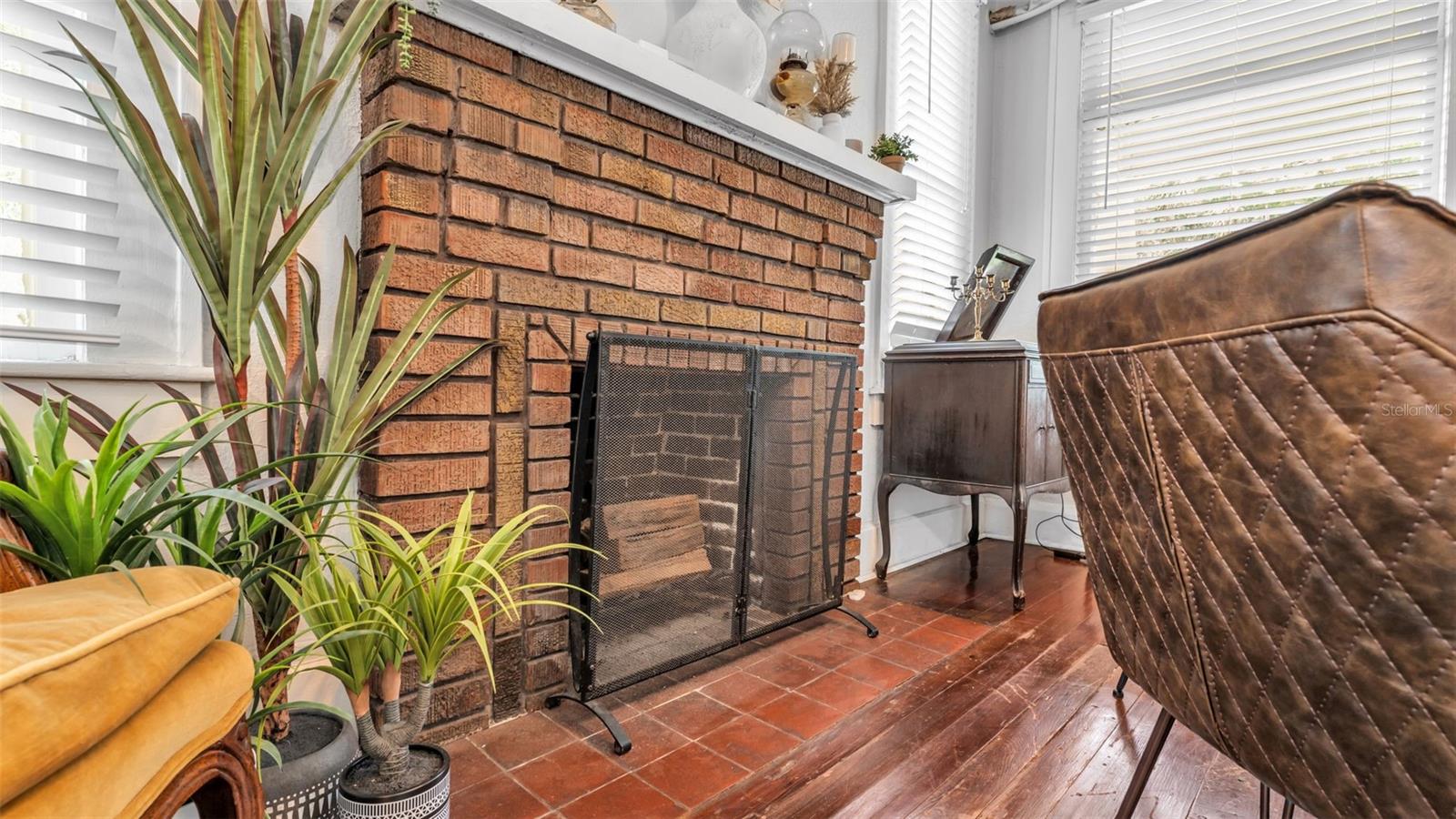 Image 7 of 29 For 109 Bluefield Avenue