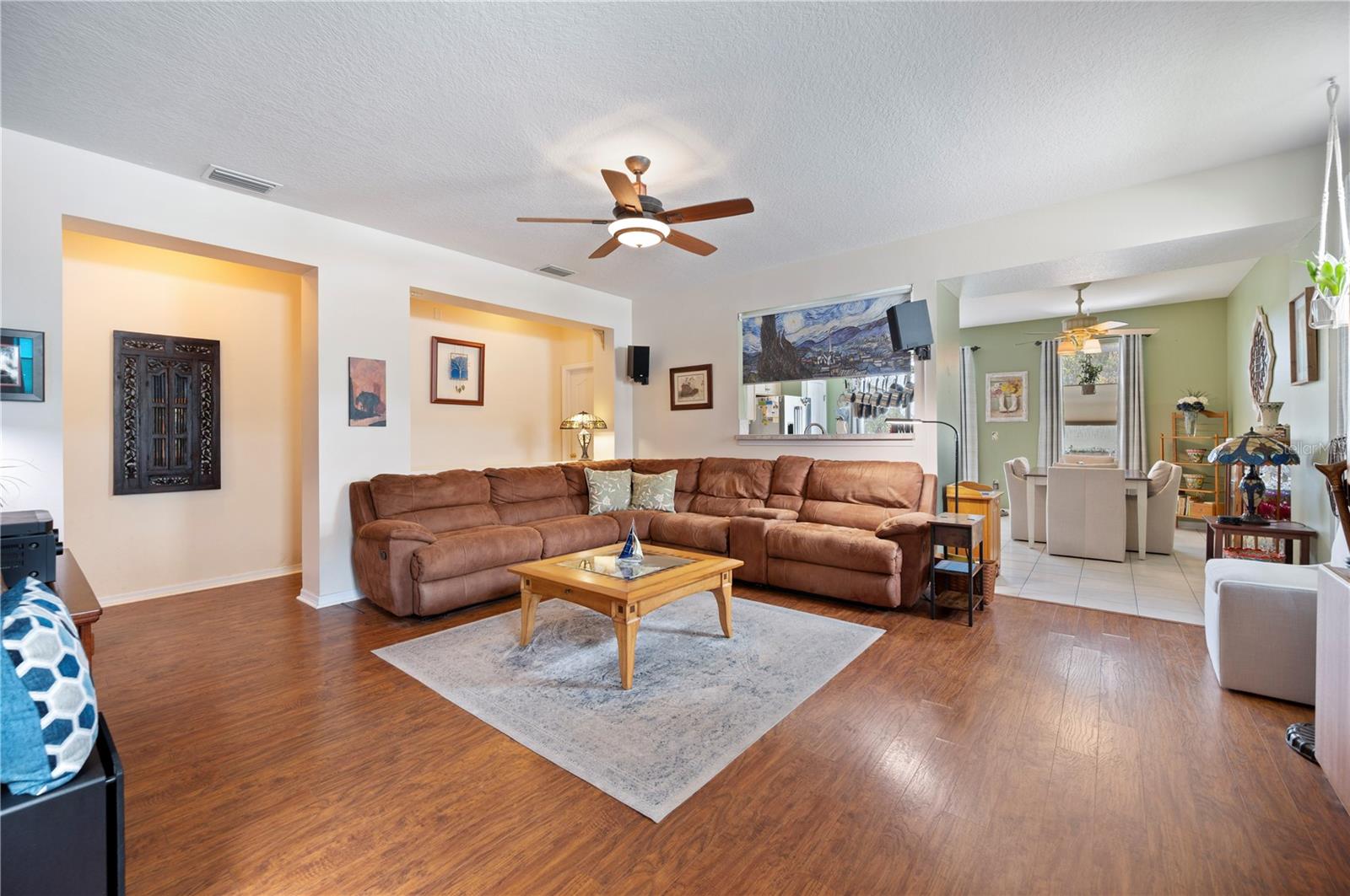 Image 10 of 62 For 6973 Lake Eaglebrooke Drive