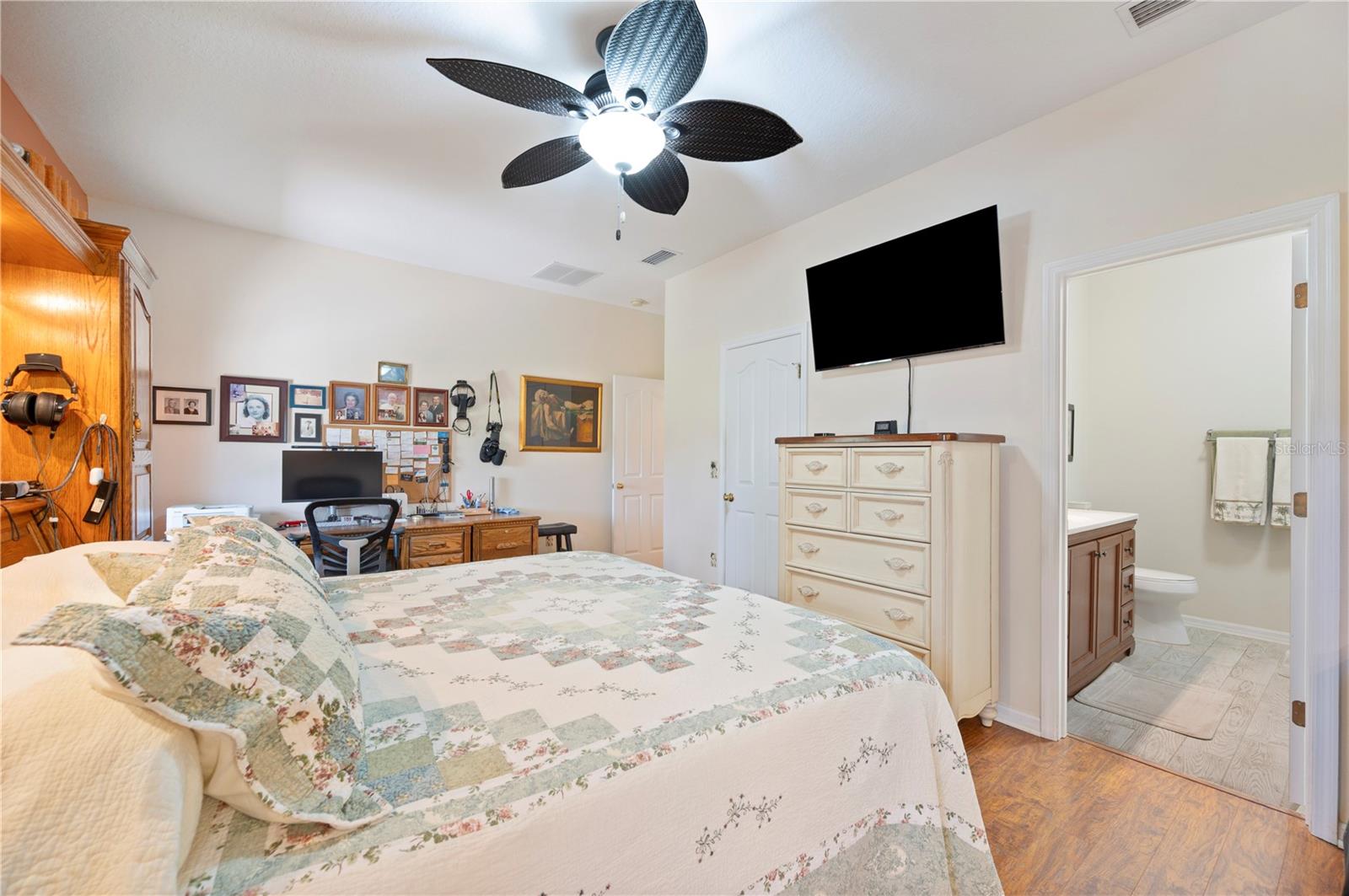 Image 19 of 62 For 6973 Lake Eaglebrooke Drive