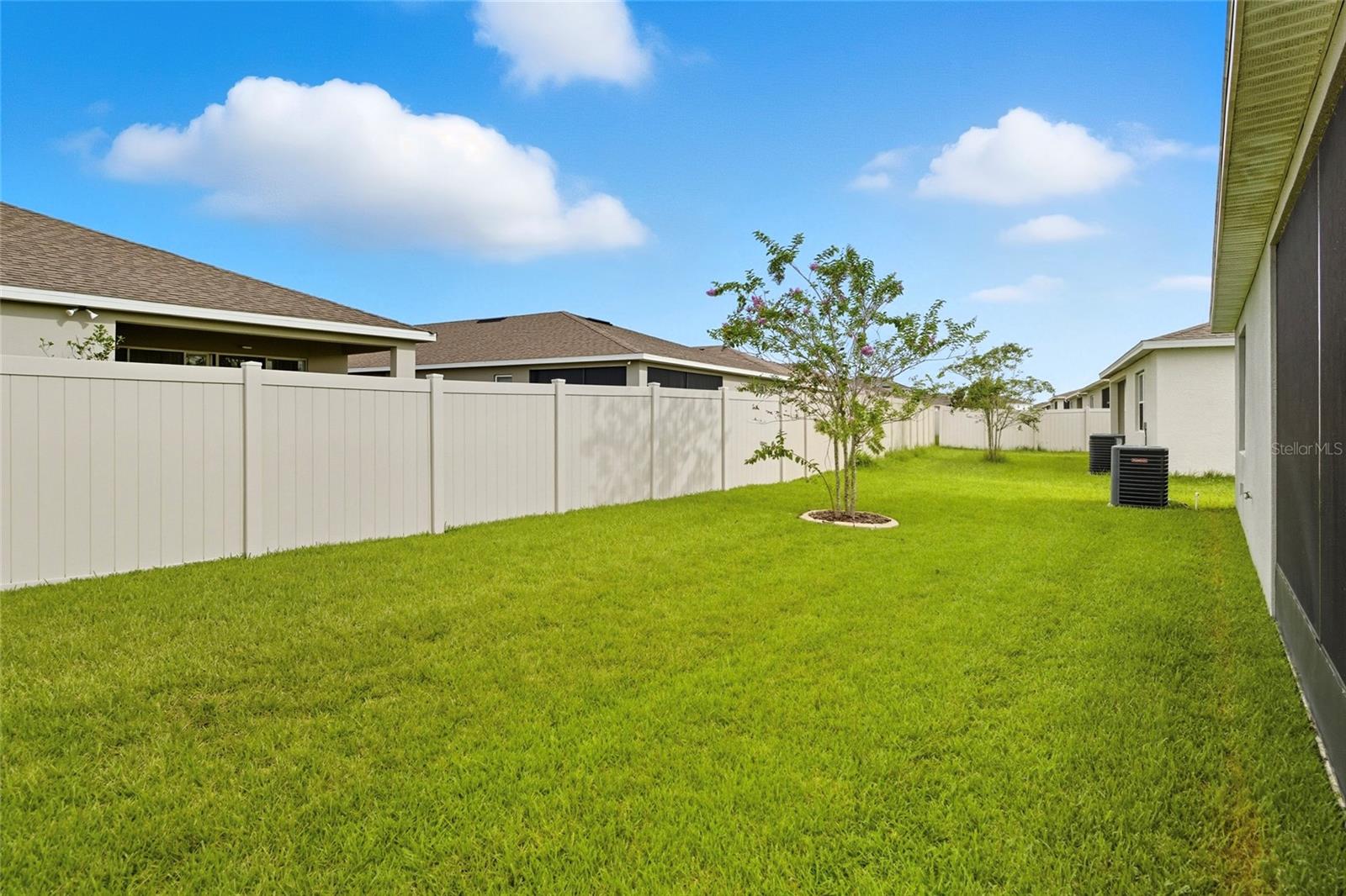 Image 40 of 43 For 5424 Arlington River Drive