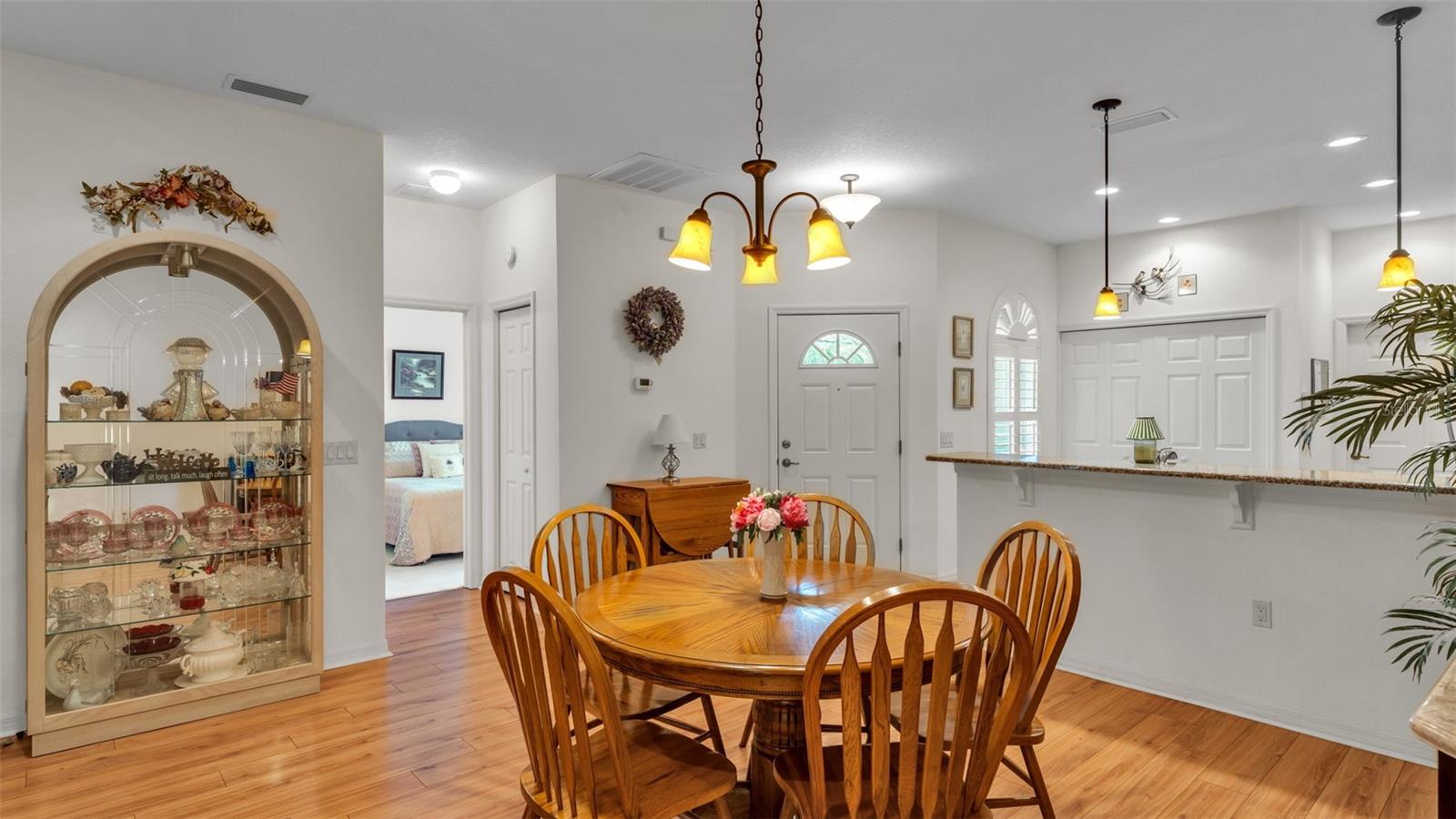 Image 12 of 34 For 1584 Vienna Square Drive