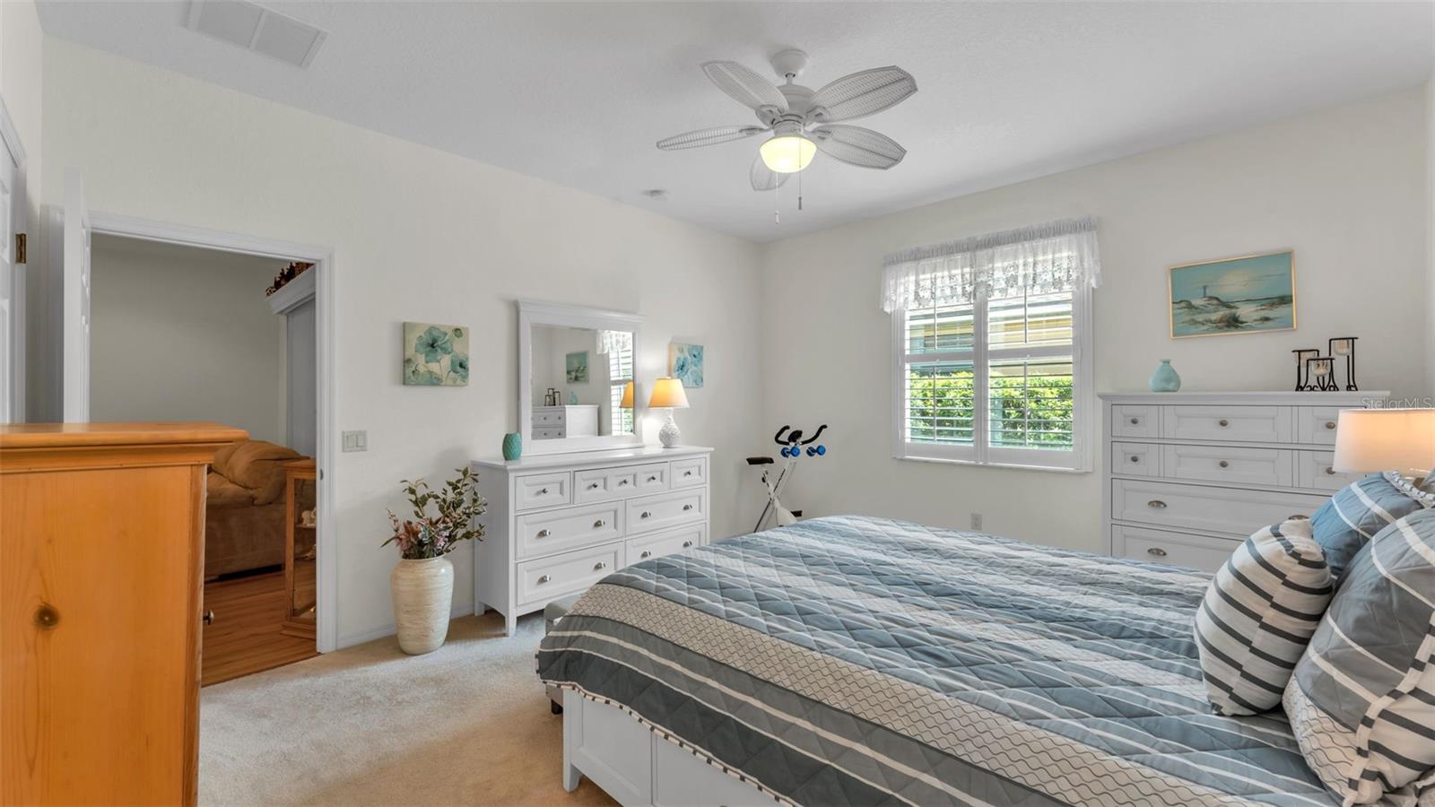 Image 18 of 34 For 1584 Vienna Square Drive