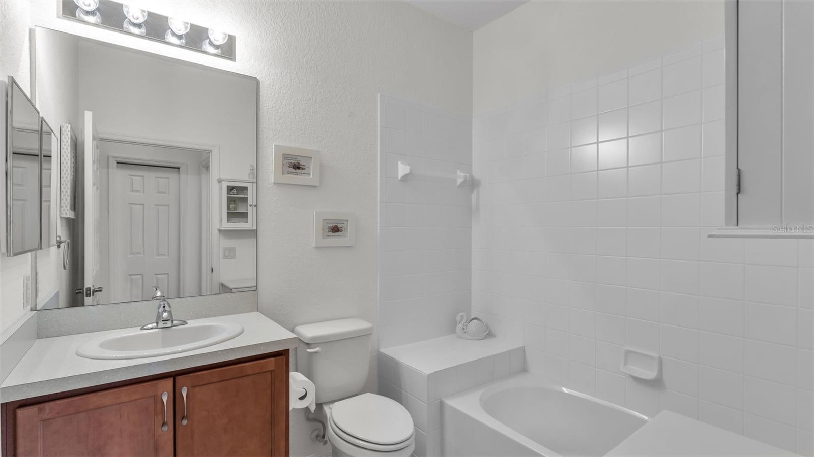 Image 24 of 34 For 1584 Vienna Square Drive