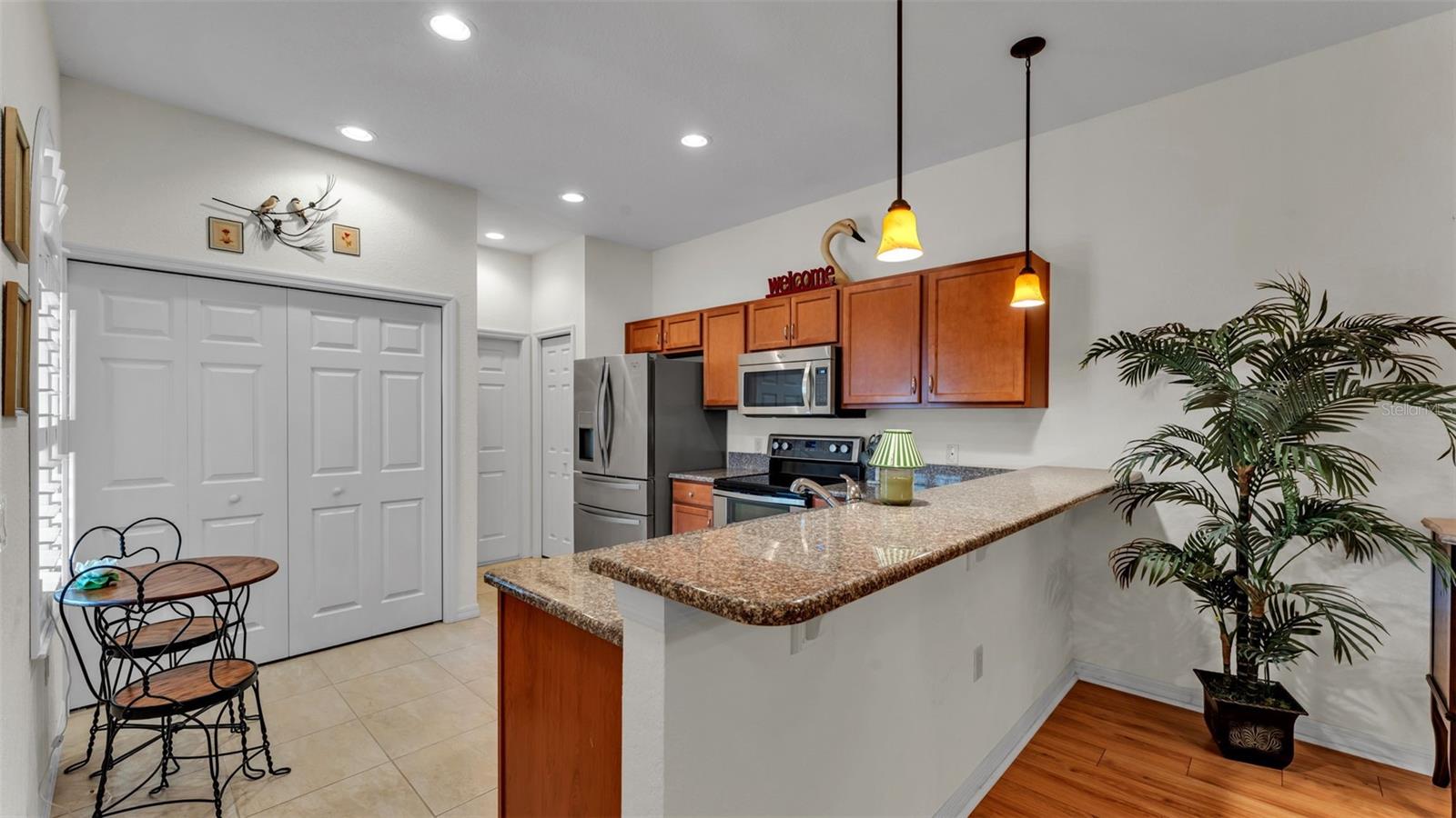 Image 7 of 34 For 1584 Vienna Square Drive