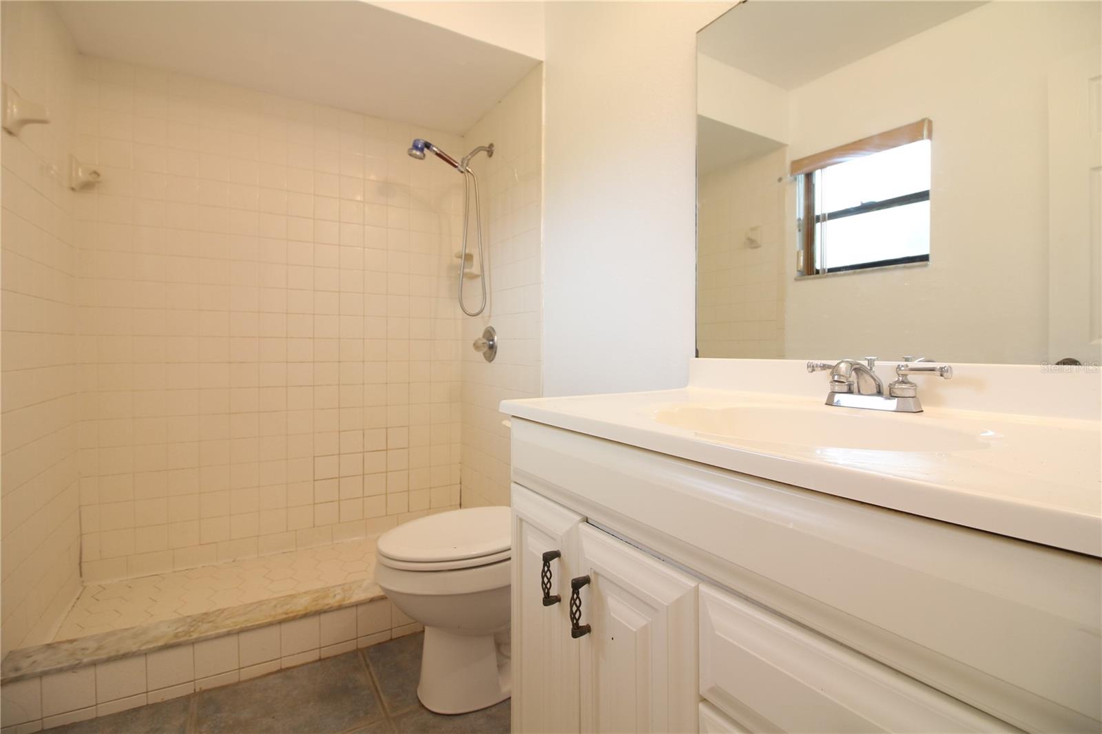 Image 10 of 16 For 5123 Bonnybrook Drive W