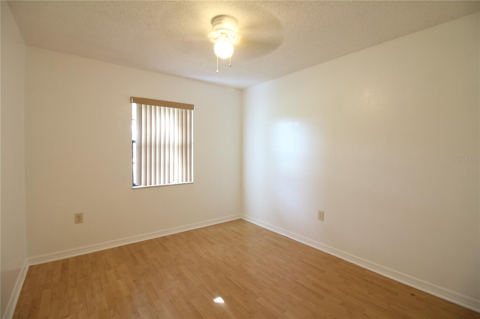 Image 12 of 16 For 5123 Bonnybrook Drive W