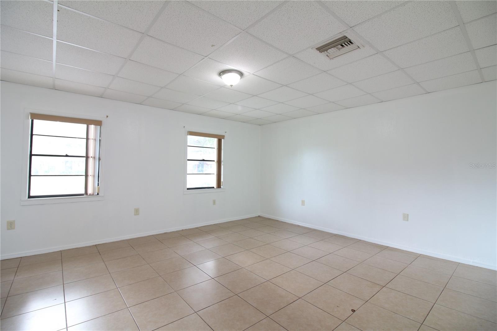 Image 13 of 16 For 5123 Bonnybrook Drive W
