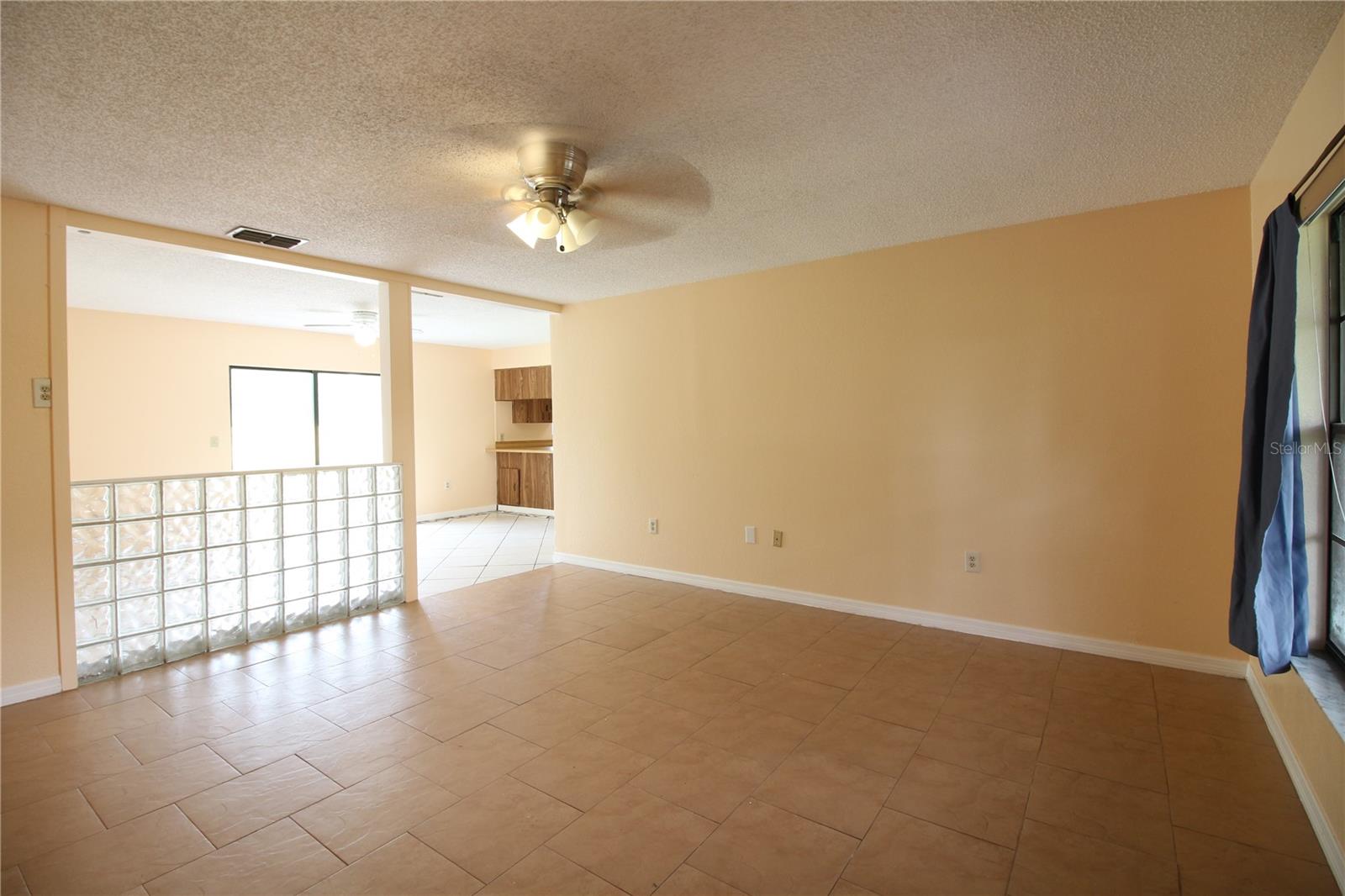 Image 3 of 16 For 5123 Bonnybrook Drive W