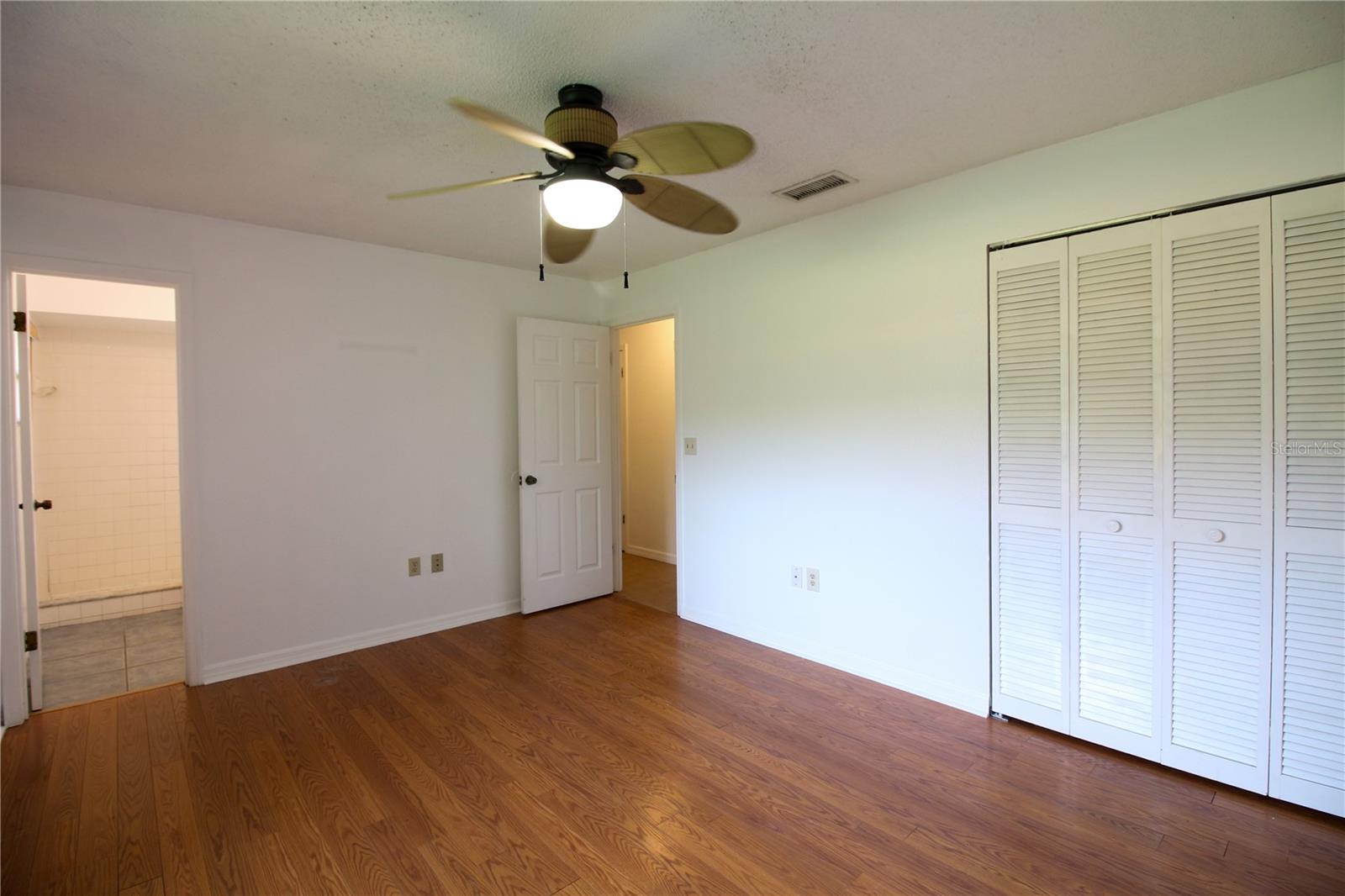 Image 9 of 16 For 5123 Bonnybrook Drive W