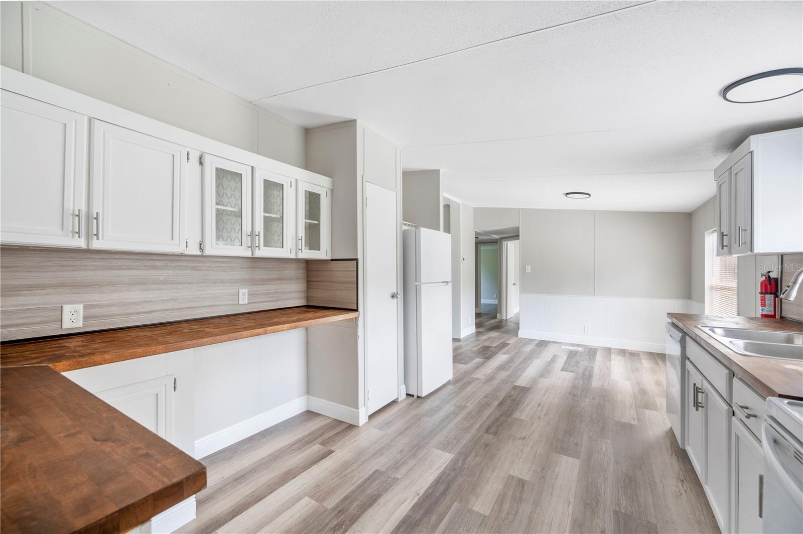 Image 10 of 33 For 4129 Woodsridge Drive