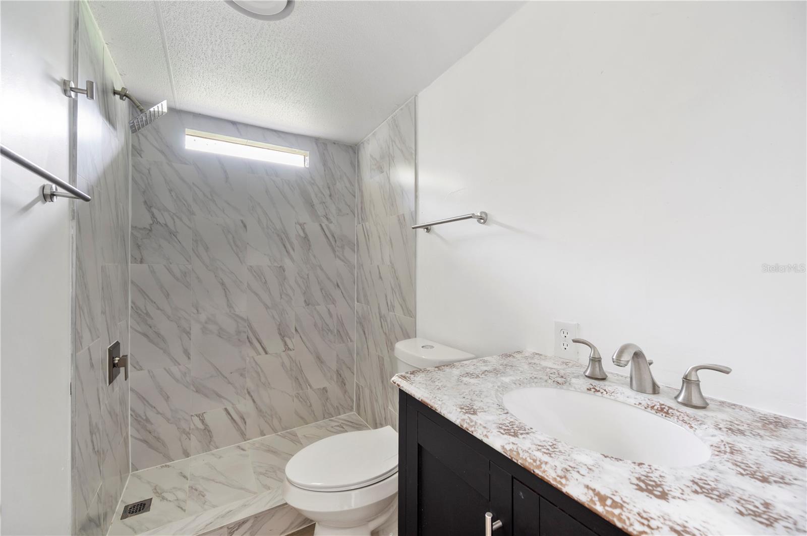Image 14 of 33 For 4129 Woodsridge Drive