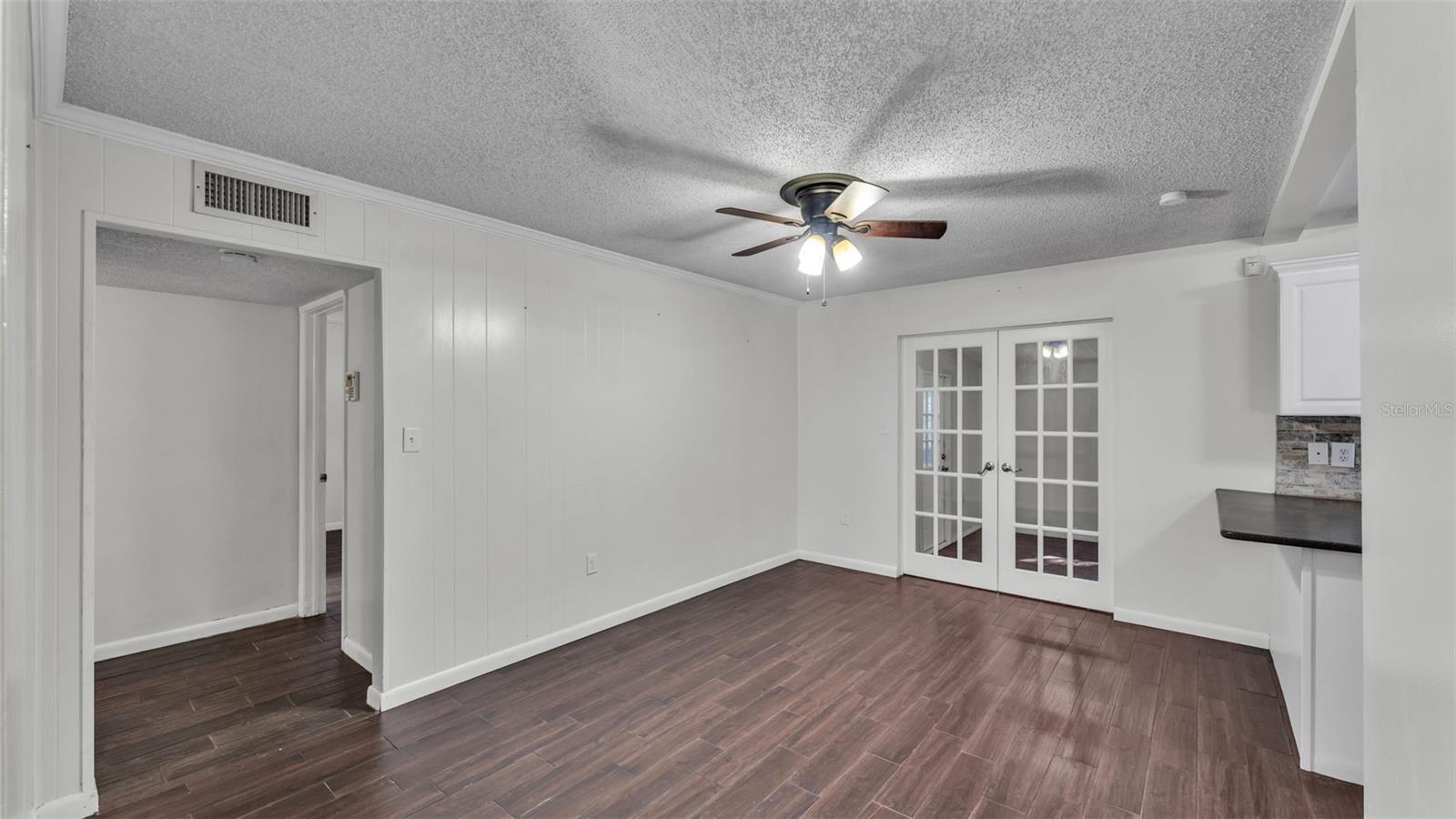 Image 11 of 48 For 3050 Cross Fox Drive