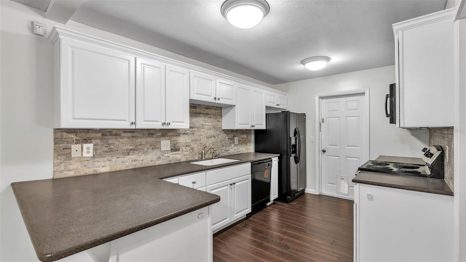 Image 14 of 48 For 3050 Cross Fox Drive
