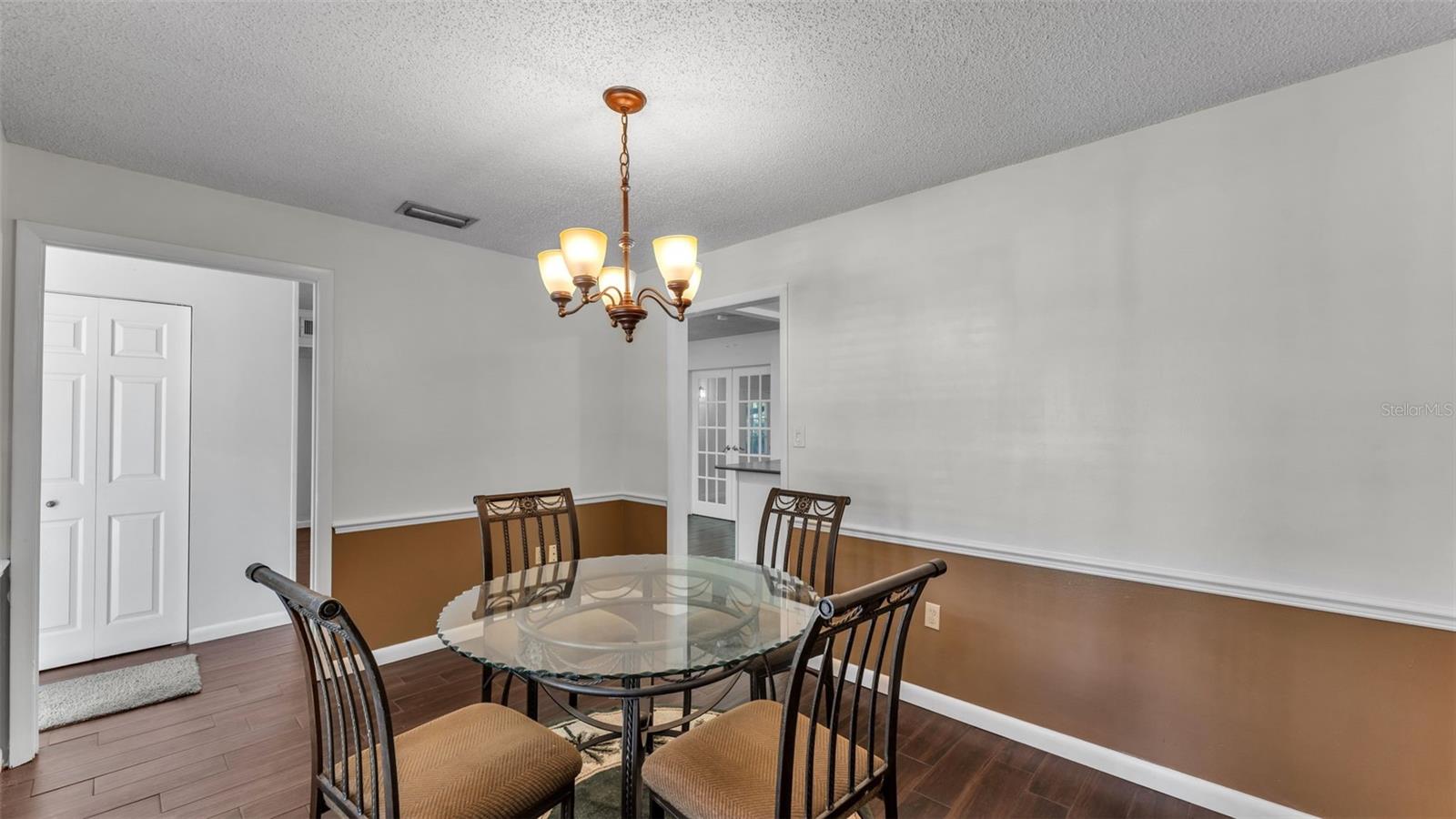 Image 18 of 48 For 3050 Cross Fox Drive