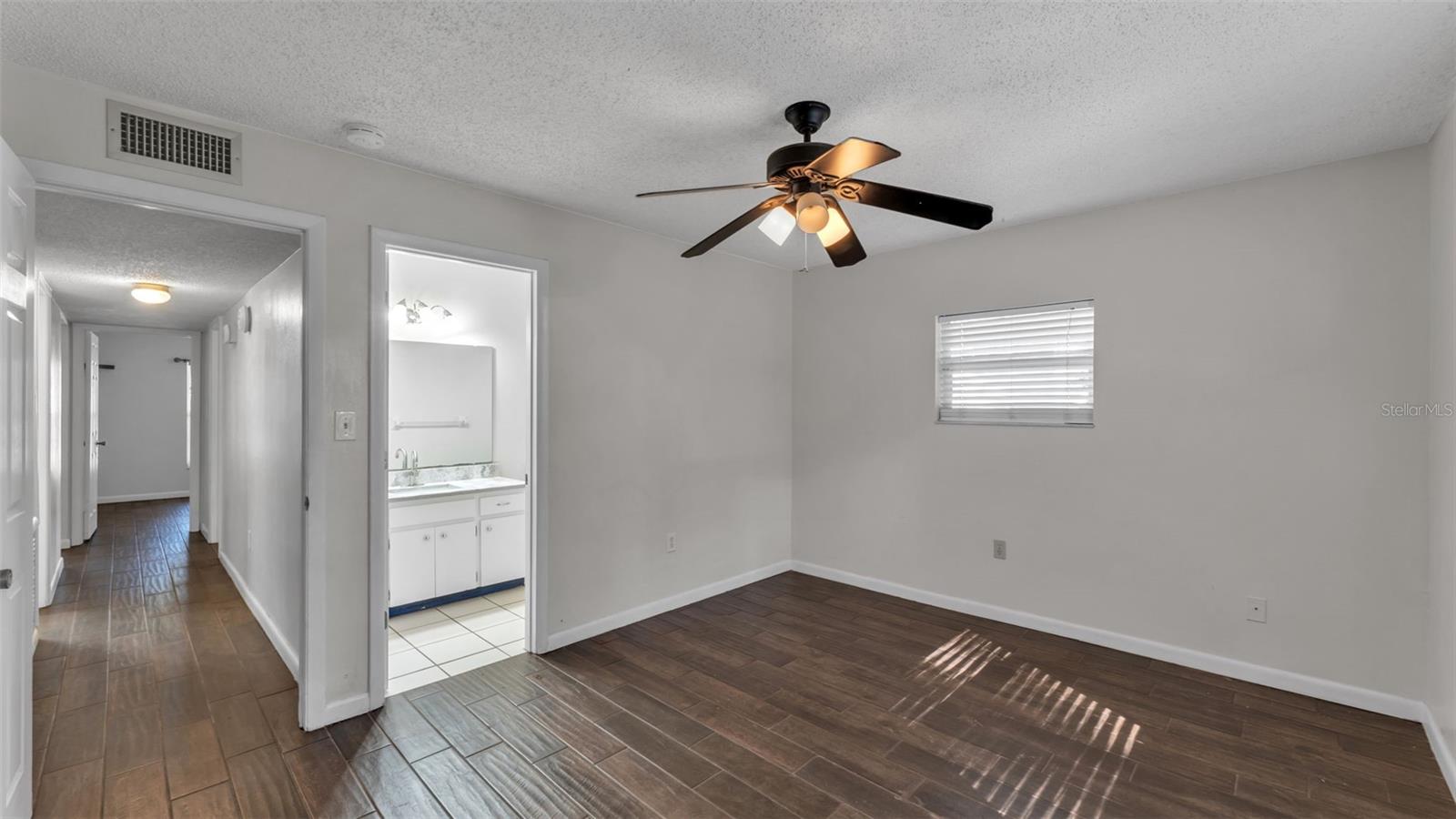 Image 20 of 48 For 3050 Cross Fox Drive