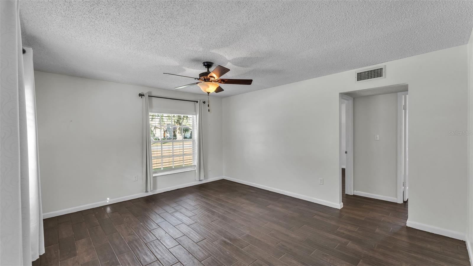 Image 9 of 48 For 3050 Cross Fox Drive