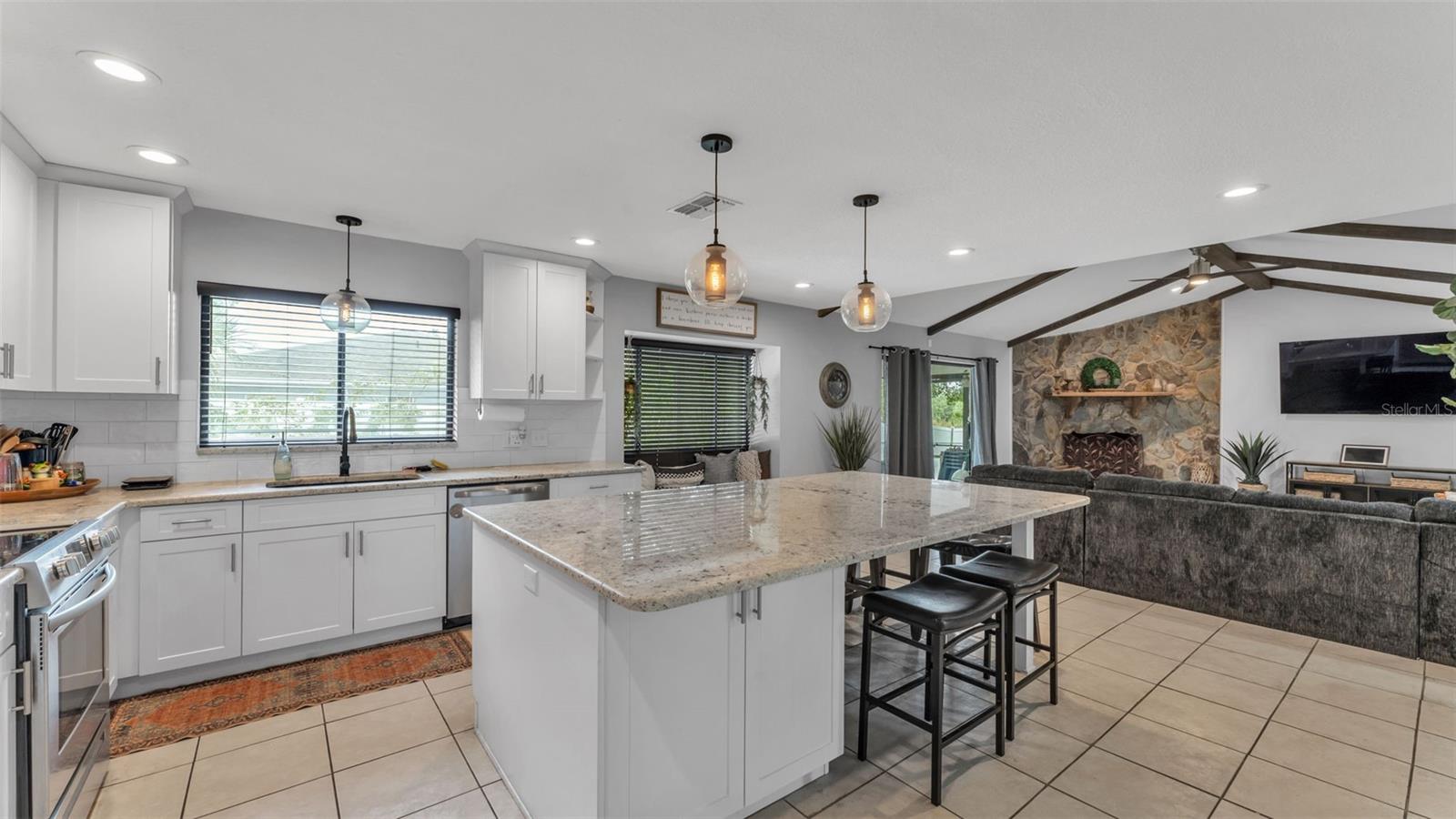 Image 11 of 39 For 724 Palmore Court