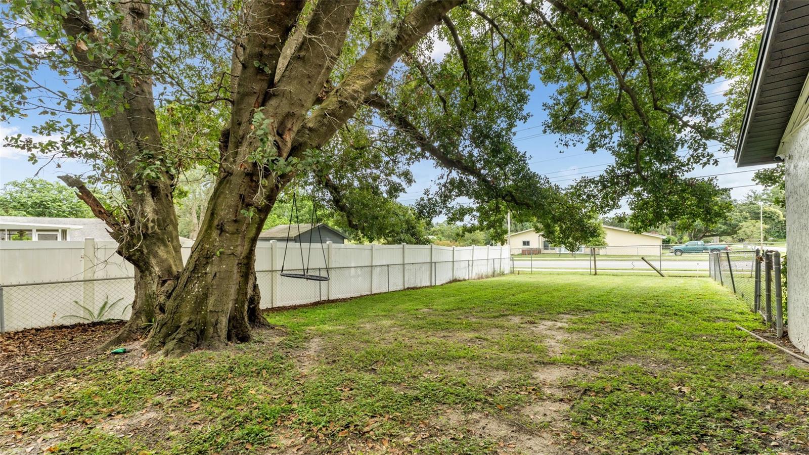 Image 35 of 39 For 724 Palmore Court