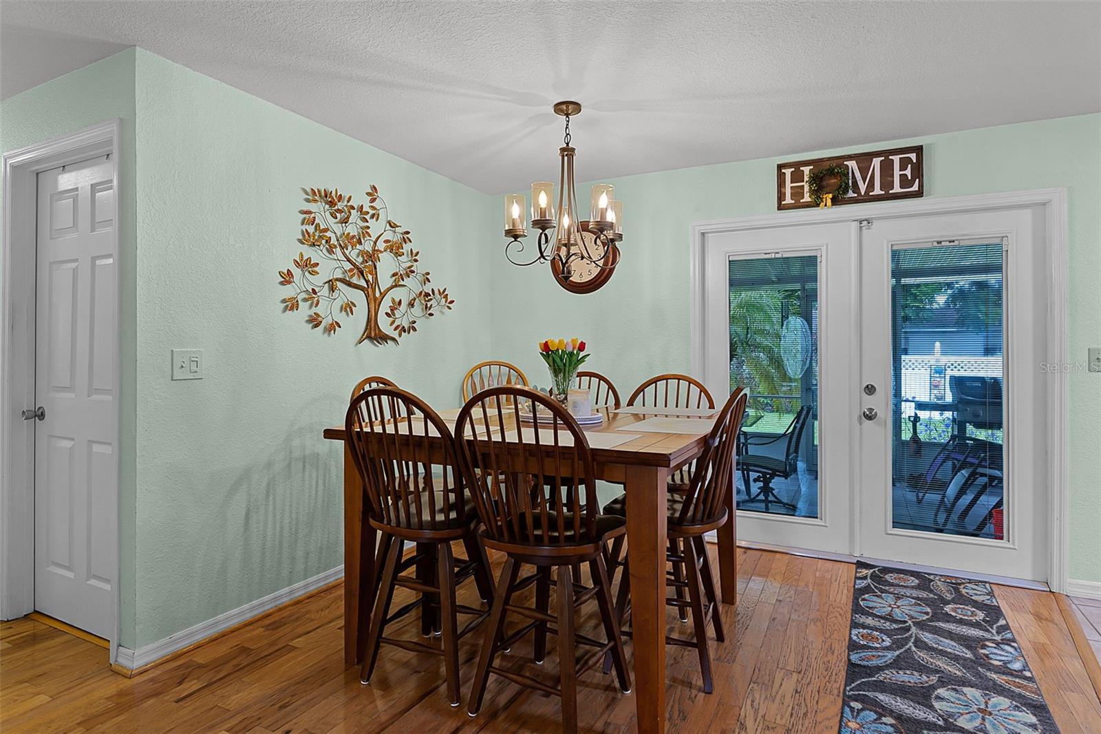 Image 7 of 24 For 616 Solana Street