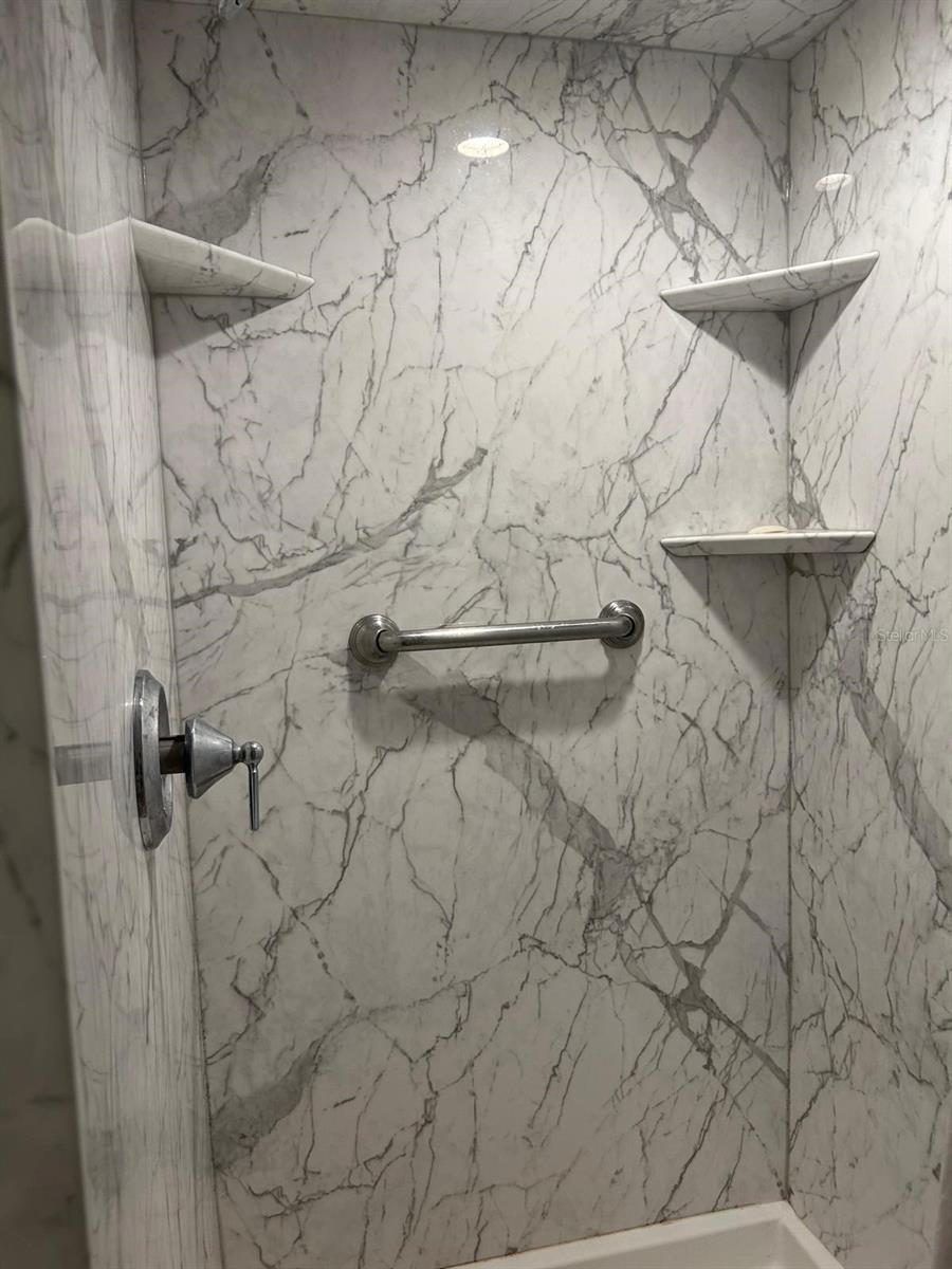 Image 19 of 35 For 1079 Alladin