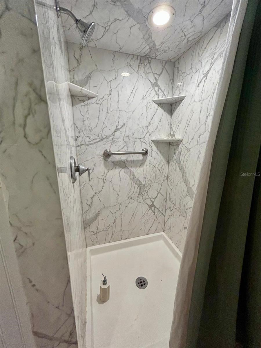 Image 20 of 35 For 1079 Alladin