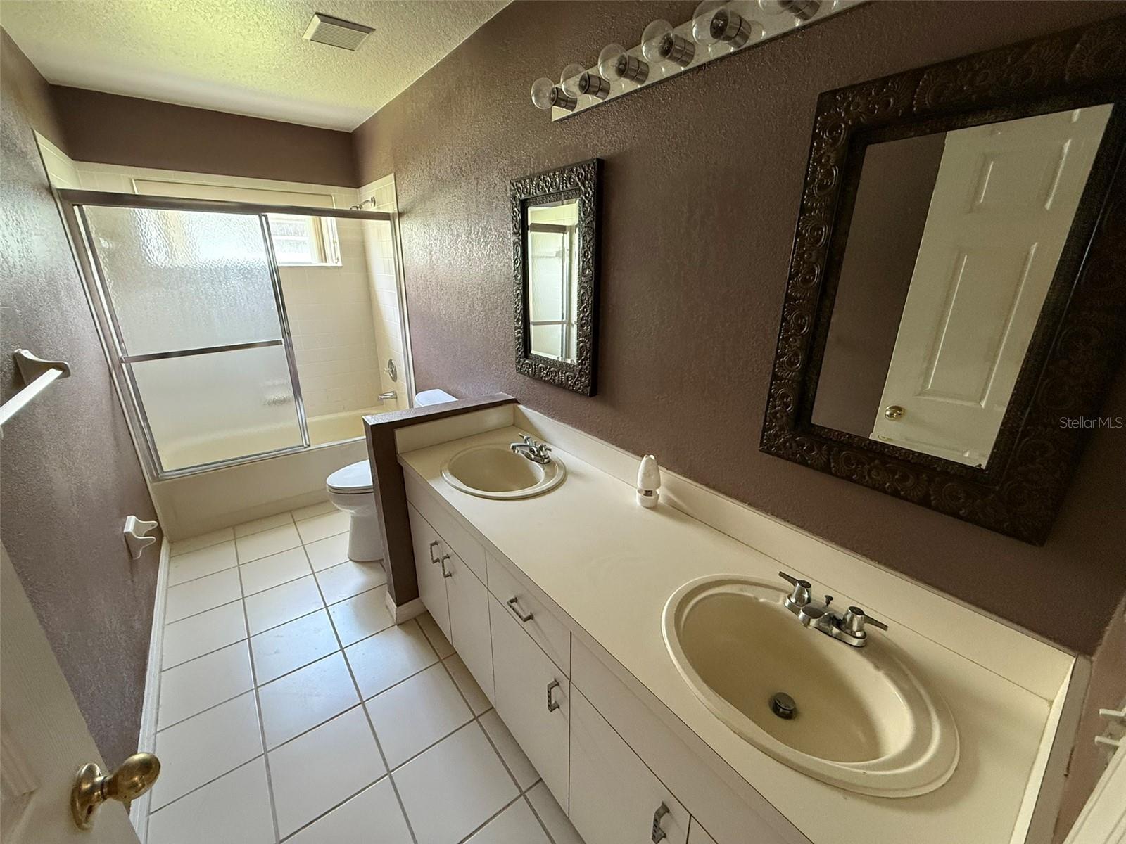 Image 15 of 23 For 3522 Autumn Glen Drive