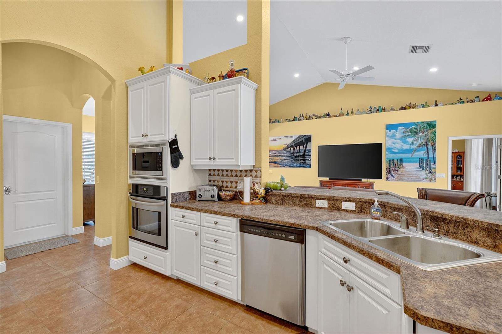 Image 17 of 48 For 2903 Dunhill Circle